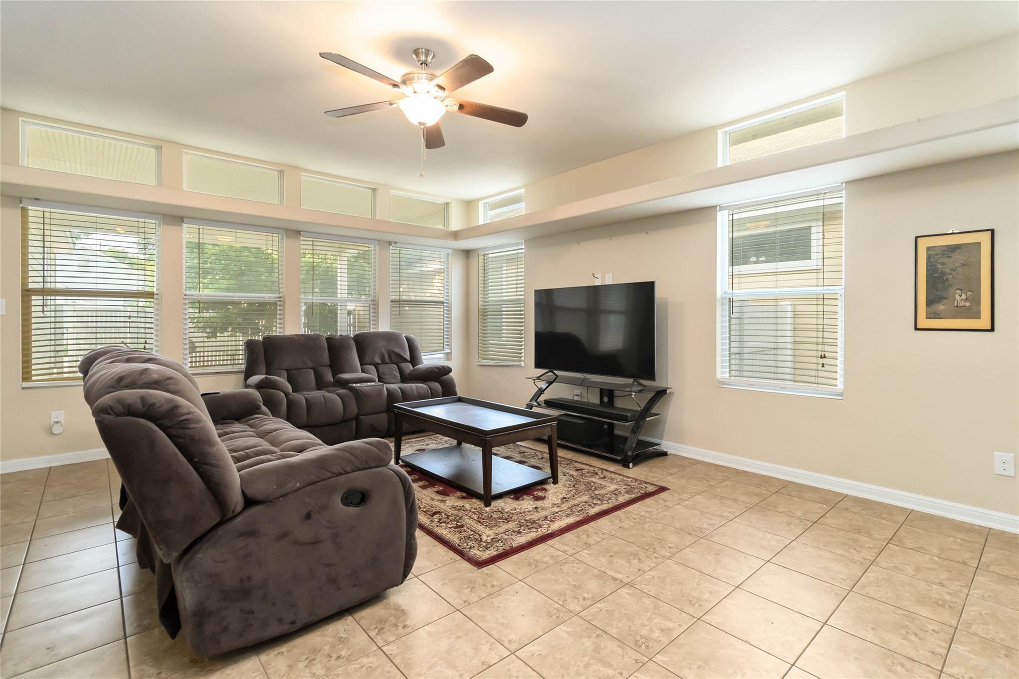 323 Rachel St, San Marcos, TX 78666