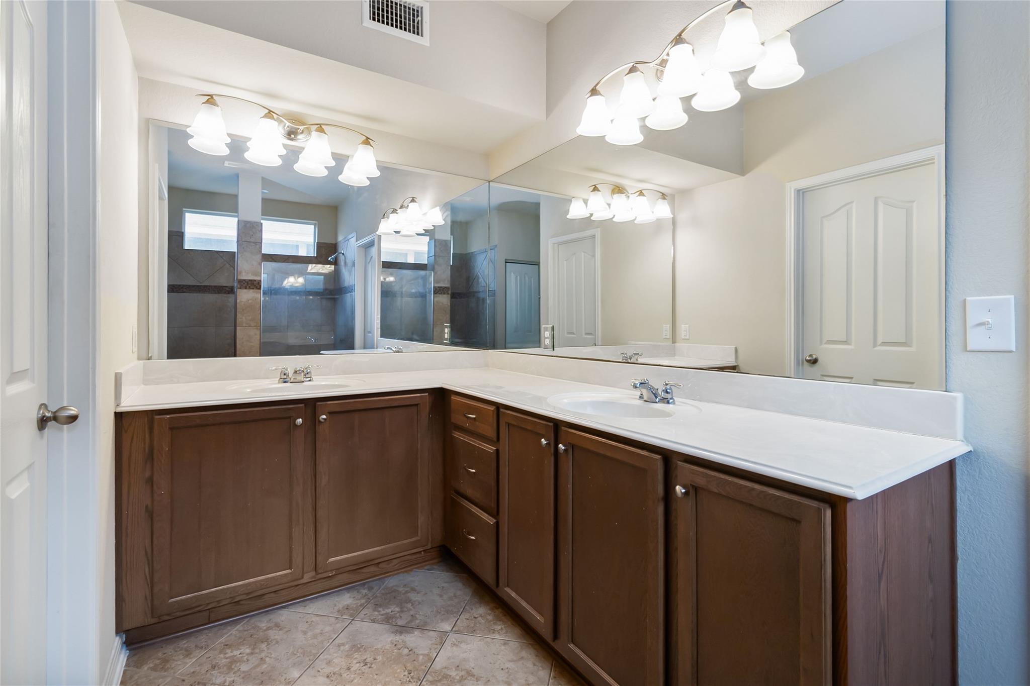 323 Rachel St, San Marcos, TX 78666