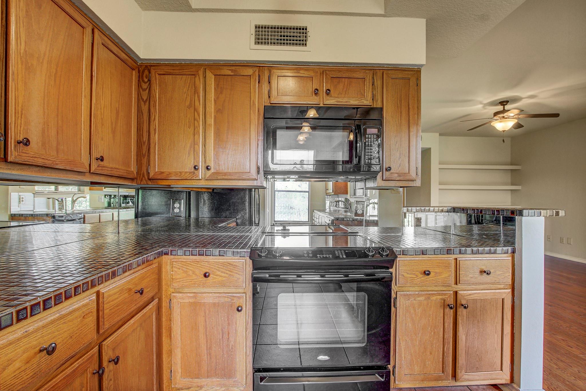 8200 Neely Dr # 116, Austin, TX 78759