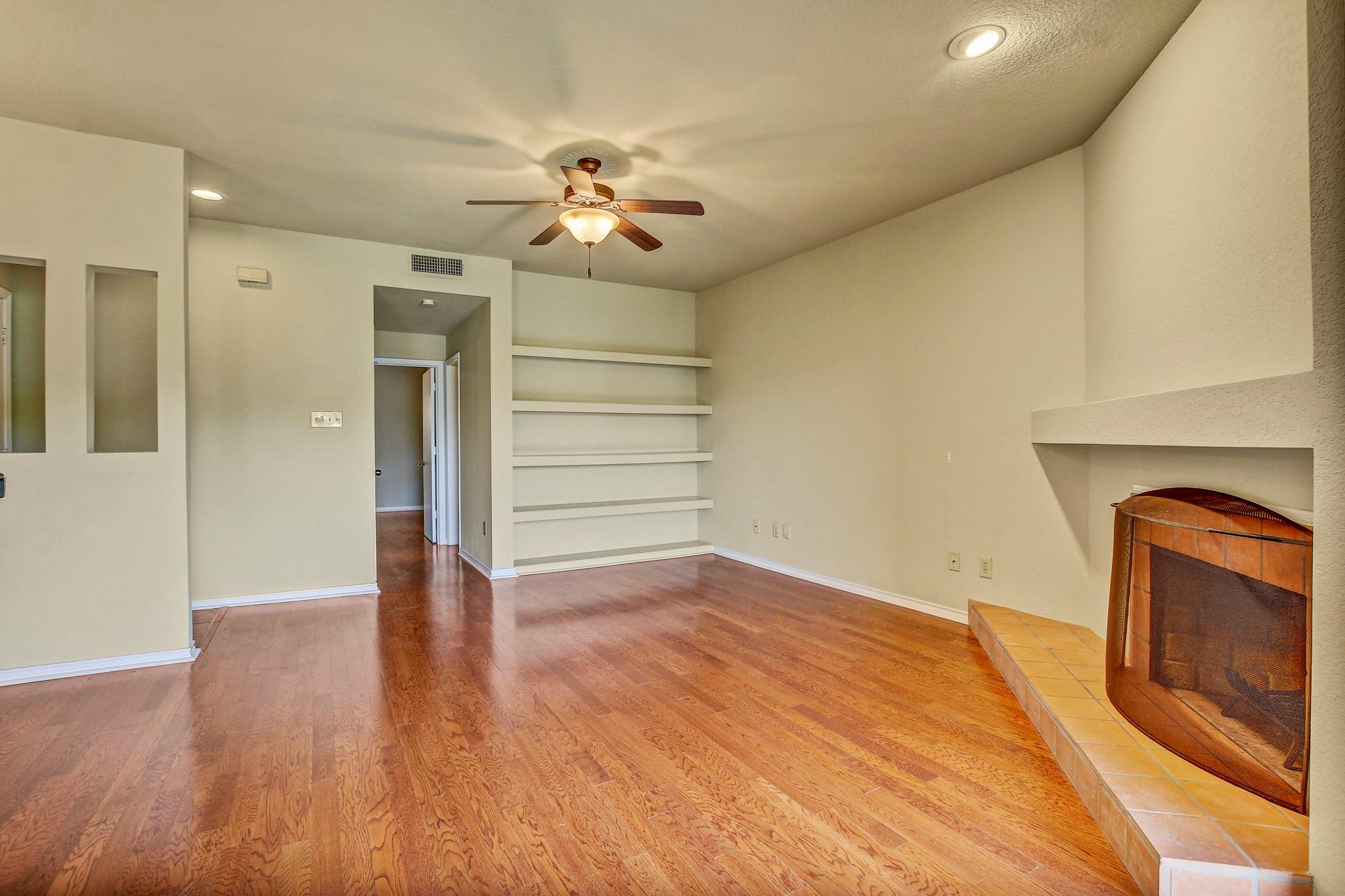 8200 Neely Dr # 116, Austin, TX 78759
