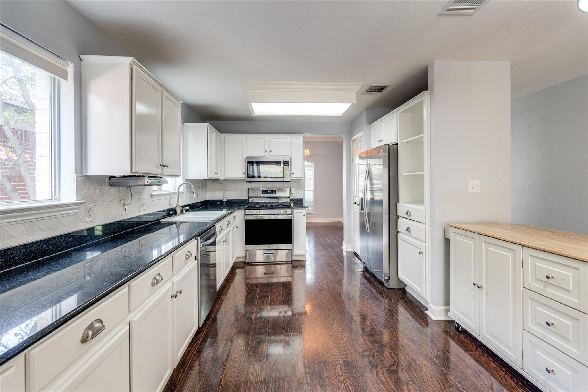 5013 Cleves St, Round Rock, TX 78681