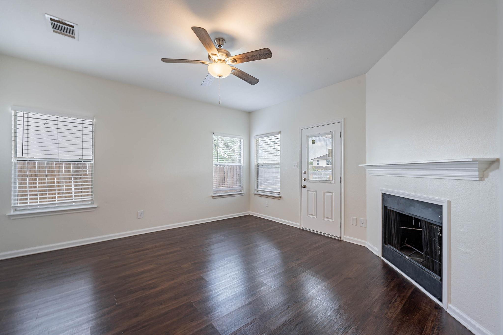 18111 Gallant St, Manor, TX 78653