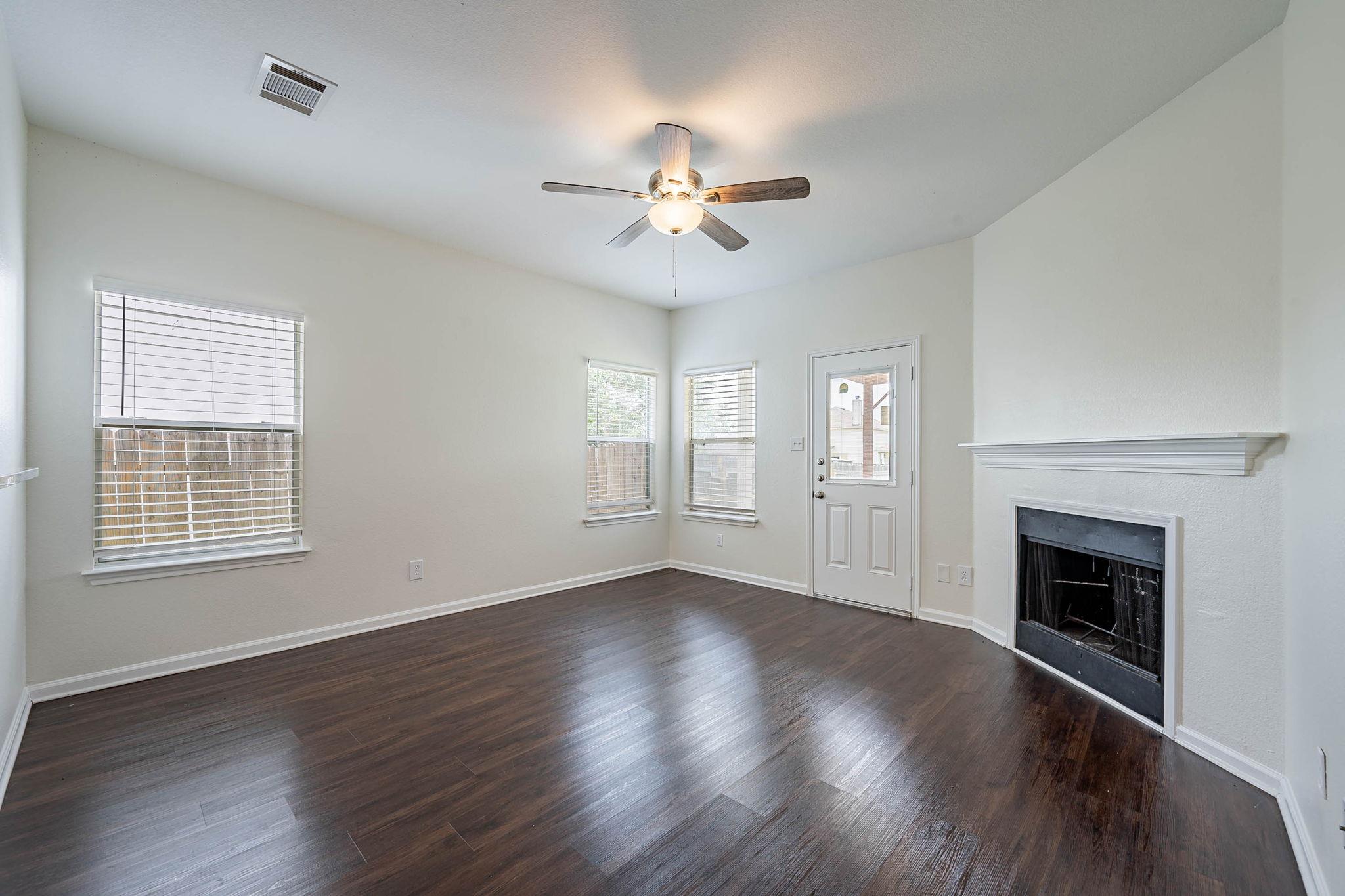18111 Gallant St, Manor, TX 78653