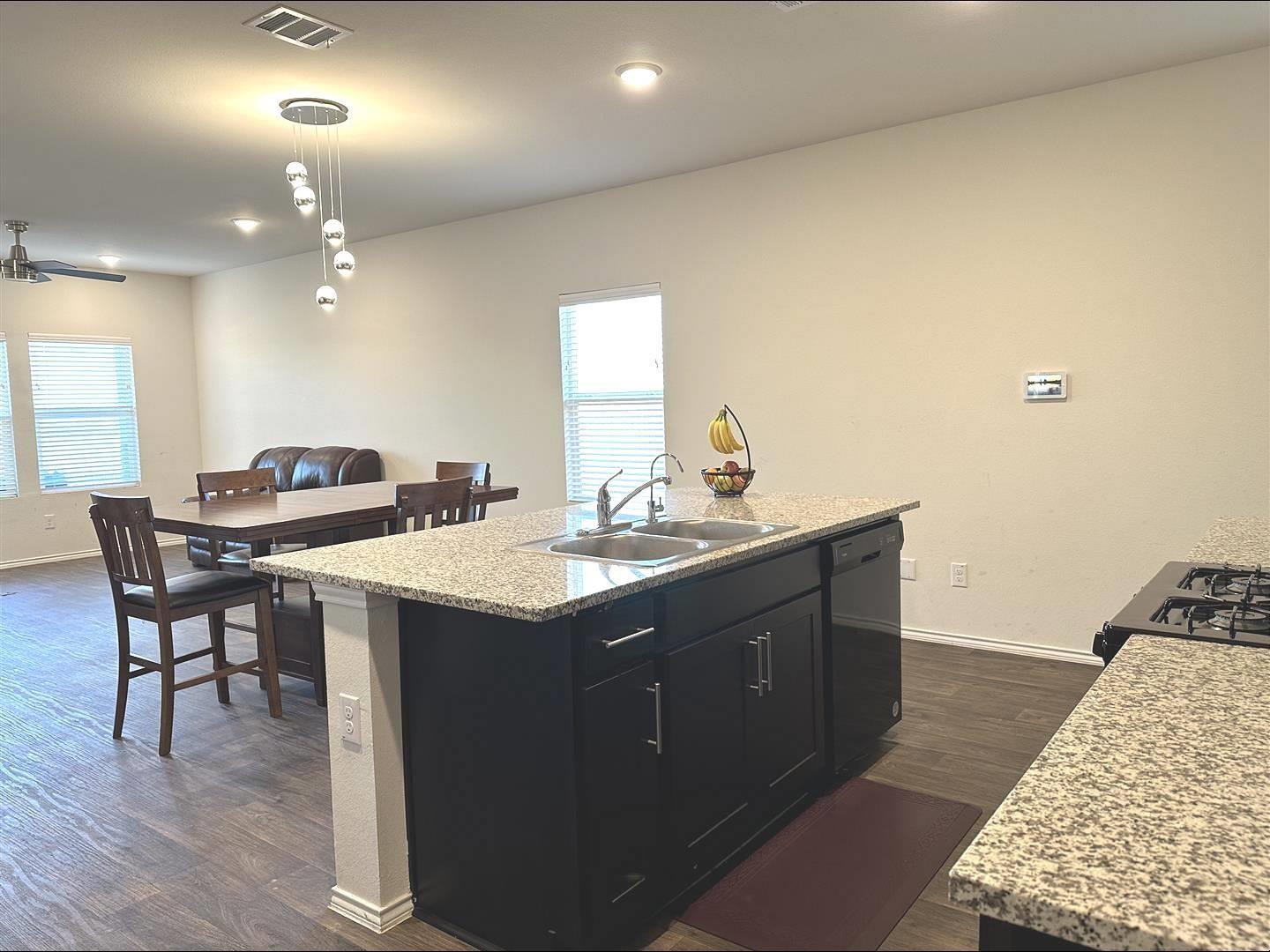 404 Andover Ln, Uhland, TX 78640