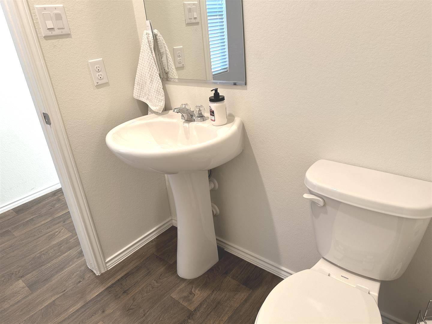 404 Andover Ln, Uhland, TX 78640