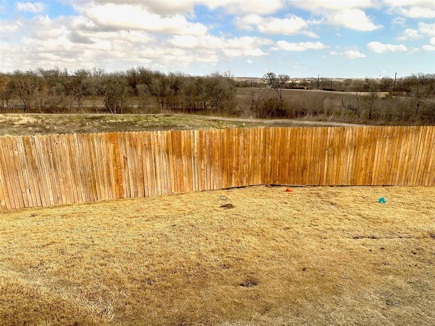 404 Andover Ln, Uhland, TX 78640