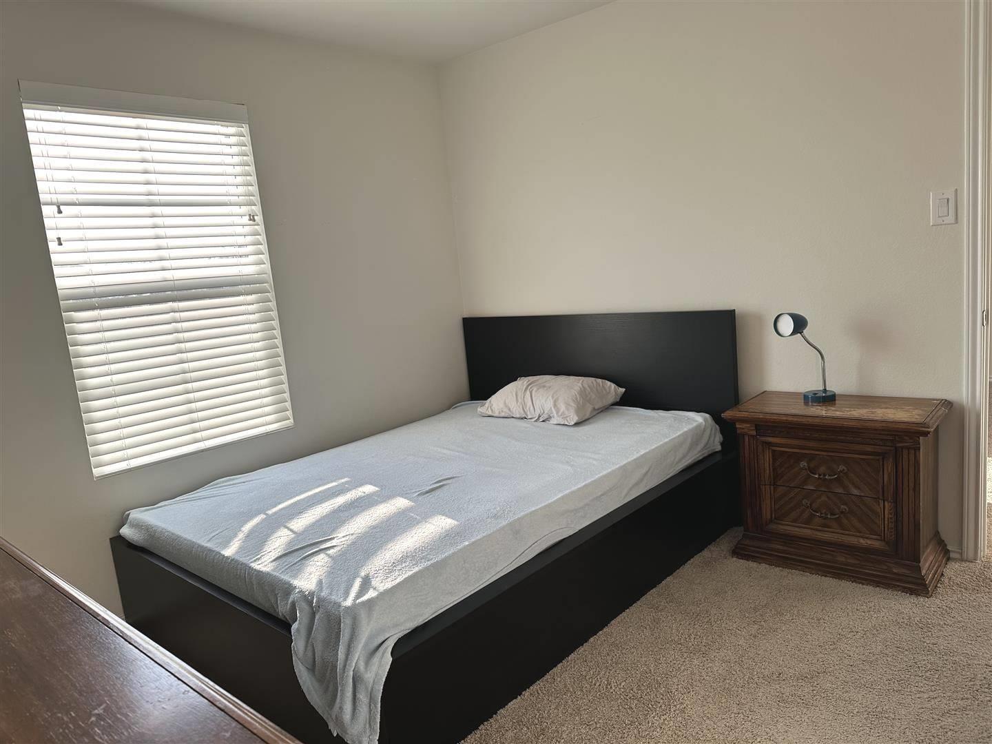 404 Andover Ln, Uhland, TX 78640