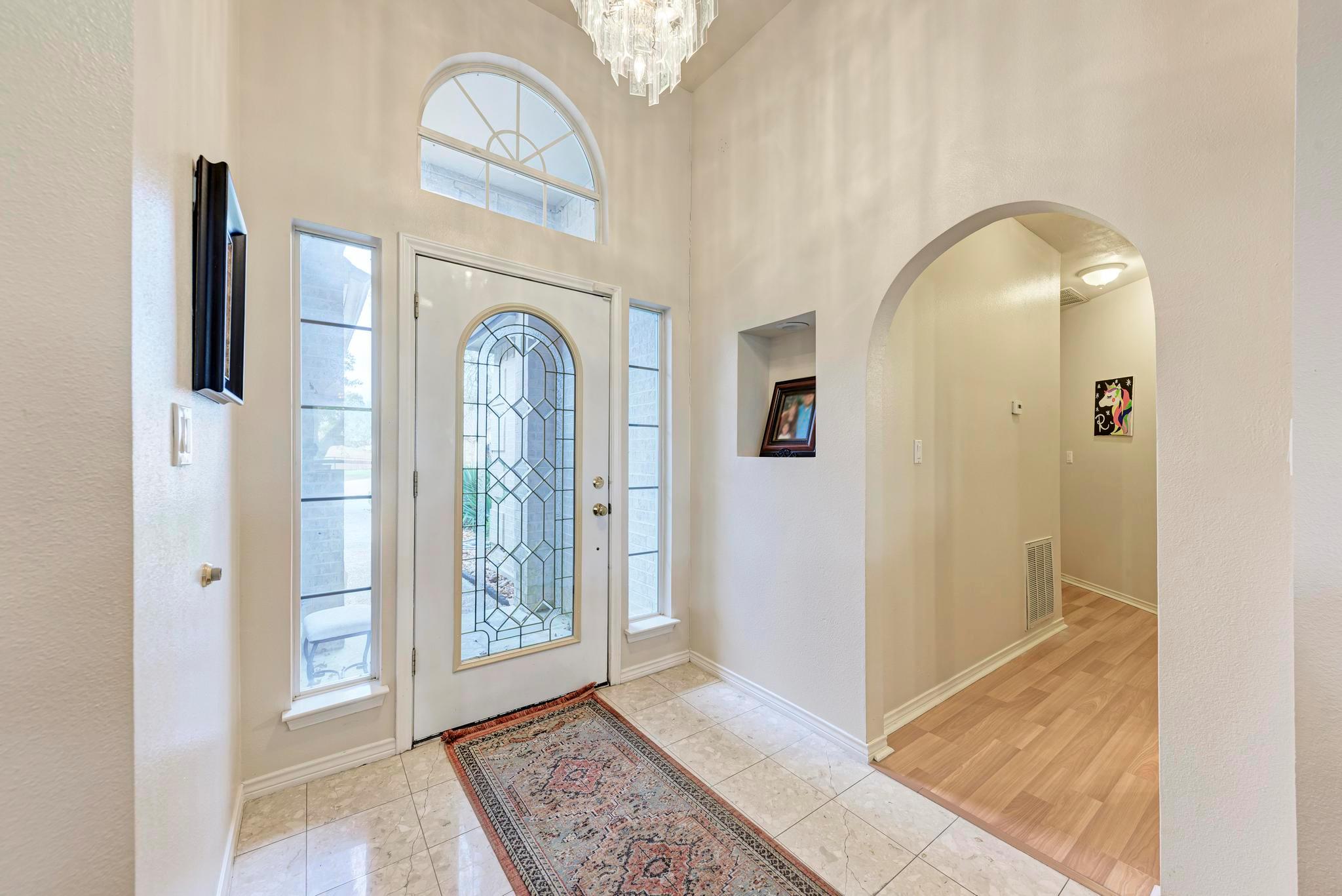 1610 Meadow Ln, Lockhart, TX 78644