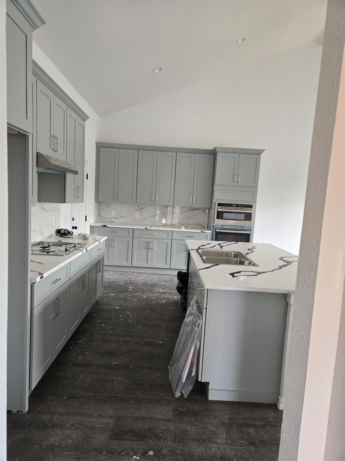 1525 Waco St, Gonzales, TX 78629