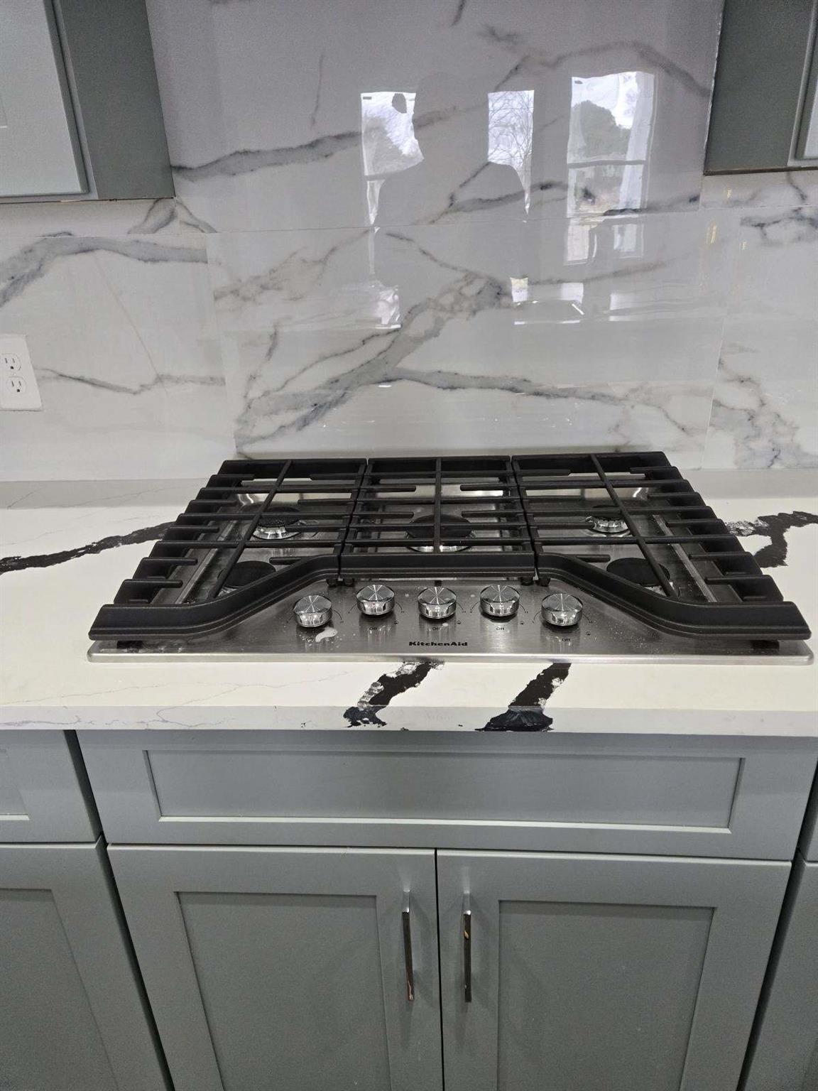 1525 Waco St, Gonzales, TX 78629