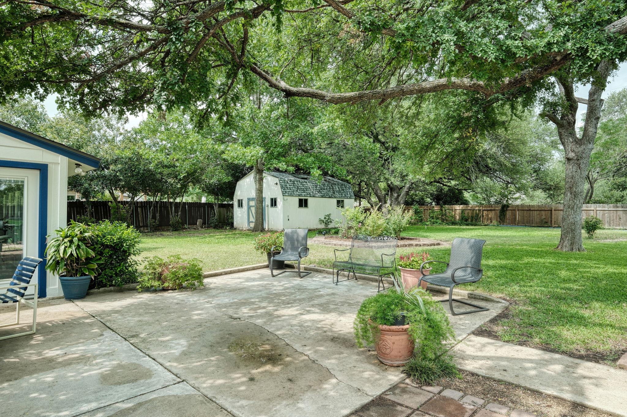 1604 W Creek Loop, Round Rock, TX 78681