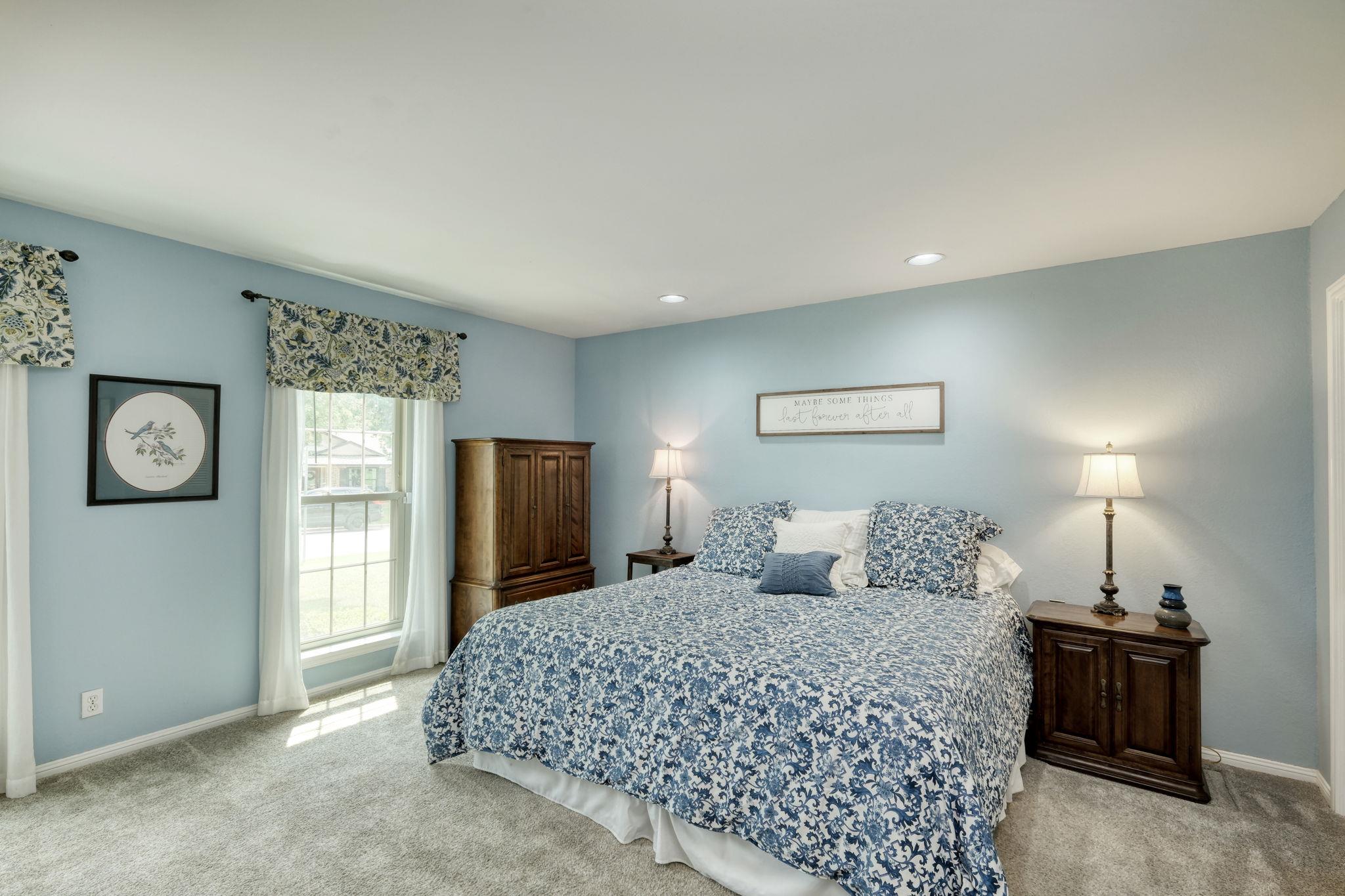 1604 W Creek Loop, Round Rock, TX 78681