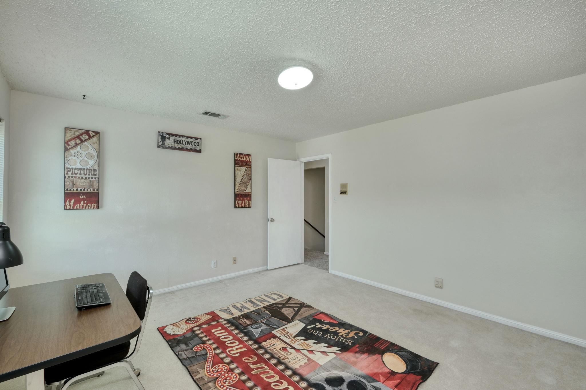 1604 W Creek Loop, Round Rock, TX 78681