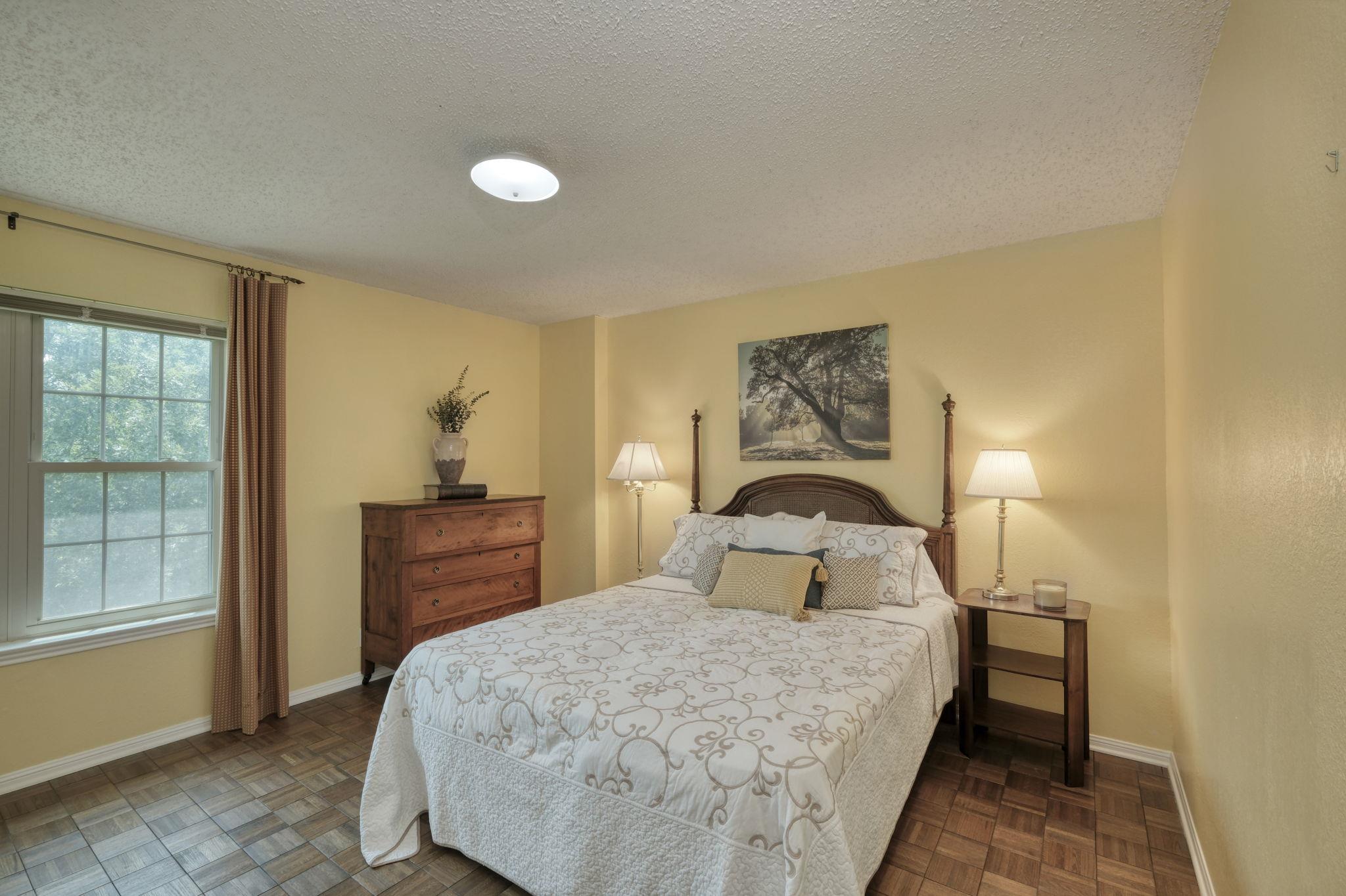 1604 W Creek Loop, Round Rock, TX 78681