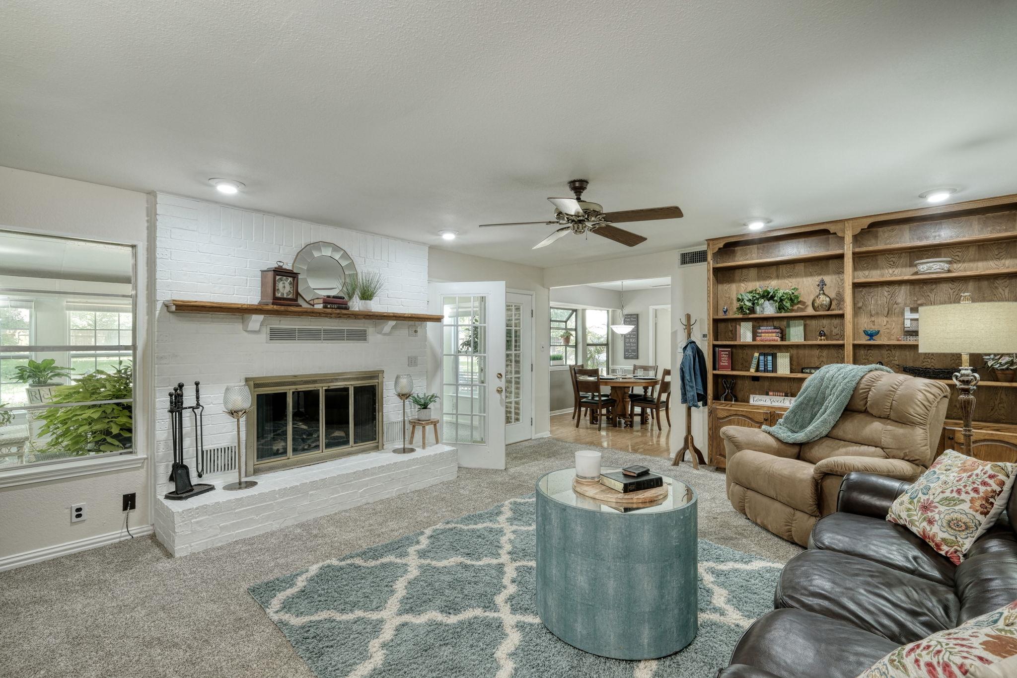 1604 W Creek Loop, Round Rock, TX 78681