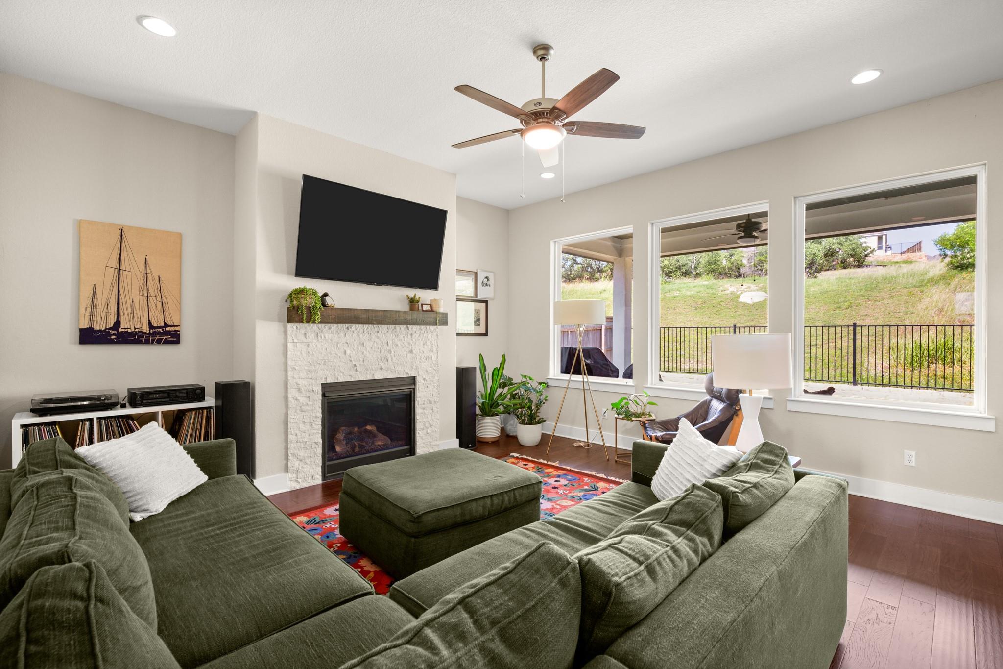 1609 Indian Apple Way, Leander, TX 78641