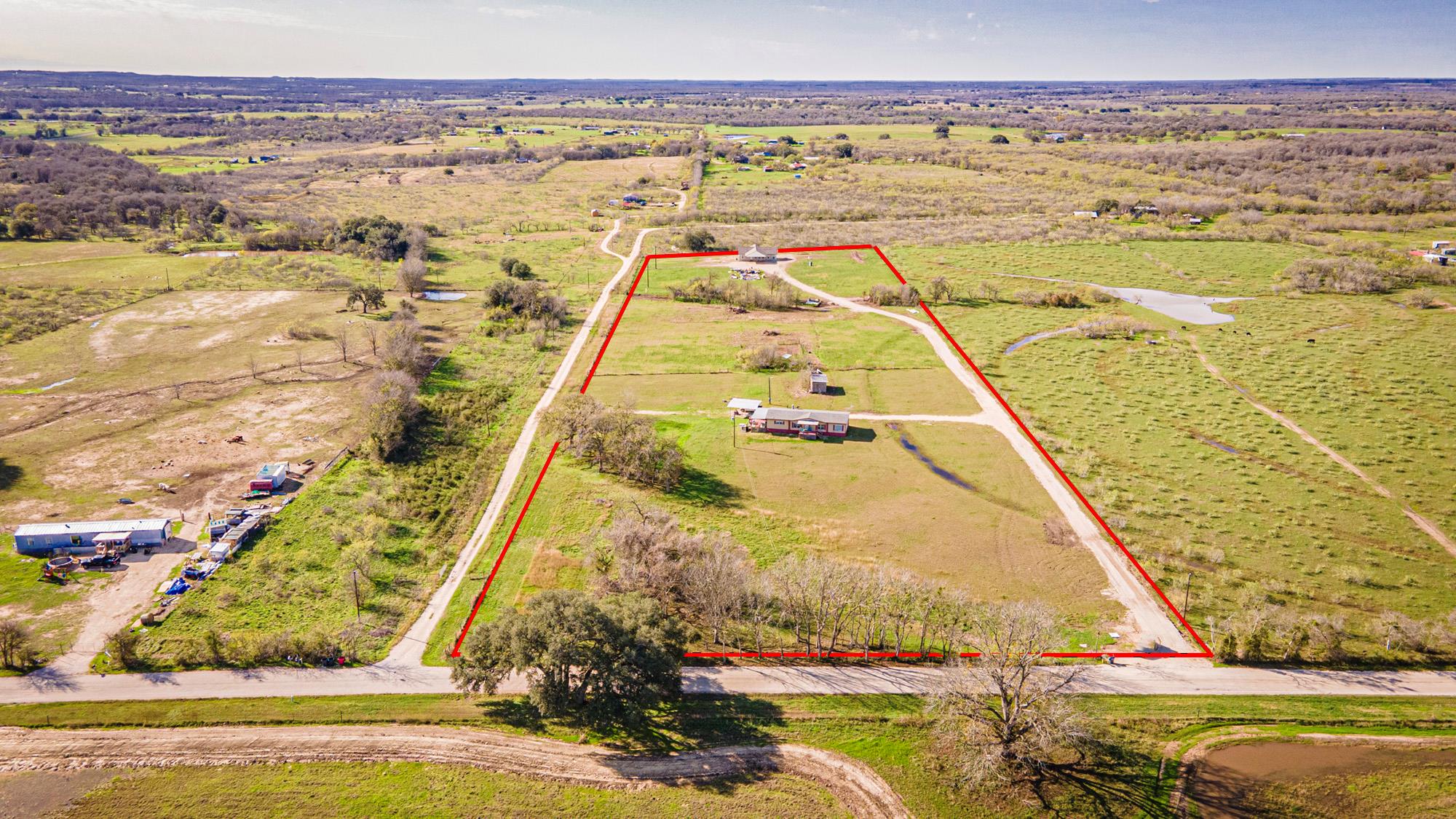 3370 Pettytown Rd, Dale, TX 78616