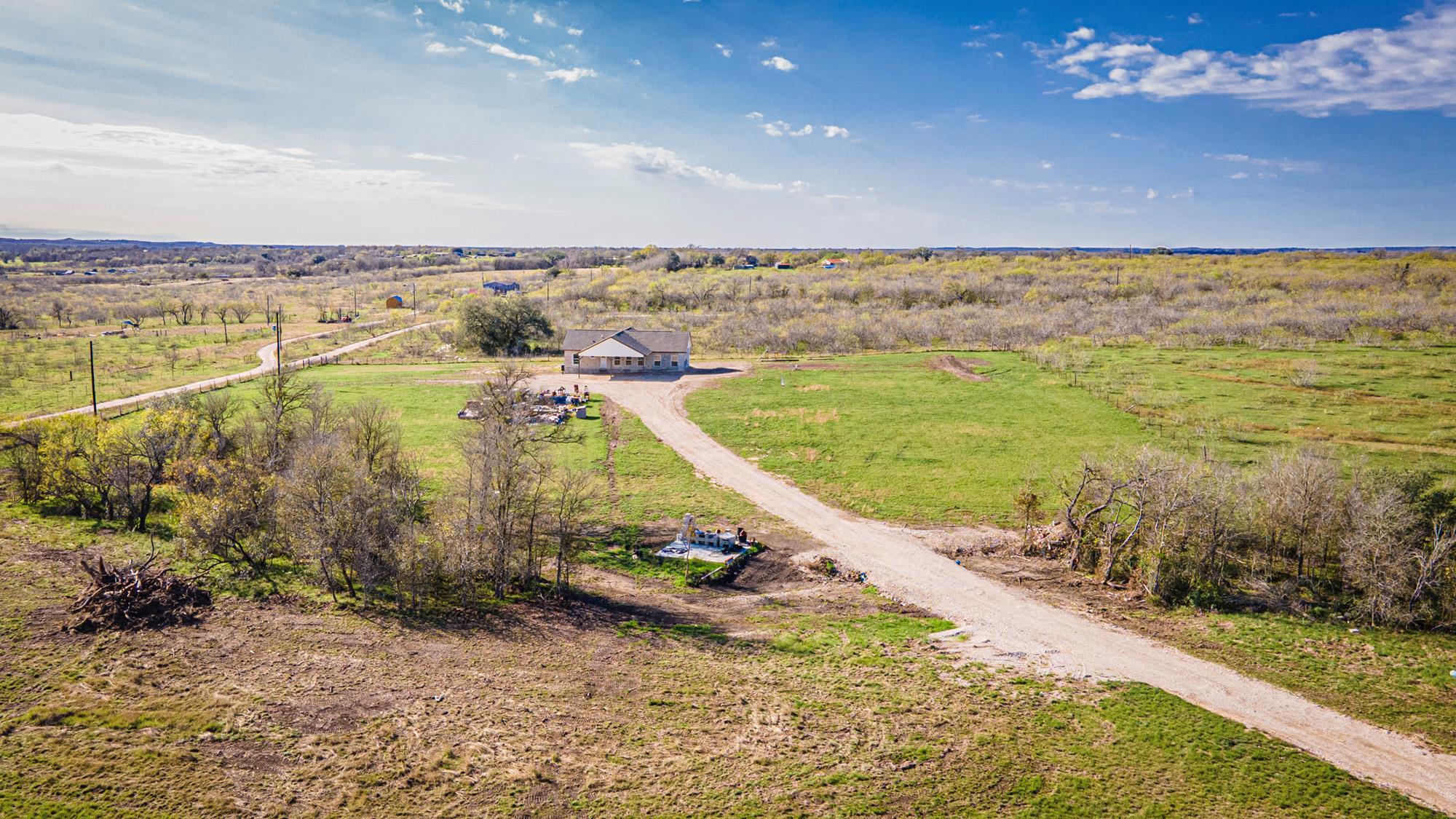 3370 Pettytown Rd, Dale, TX 78616