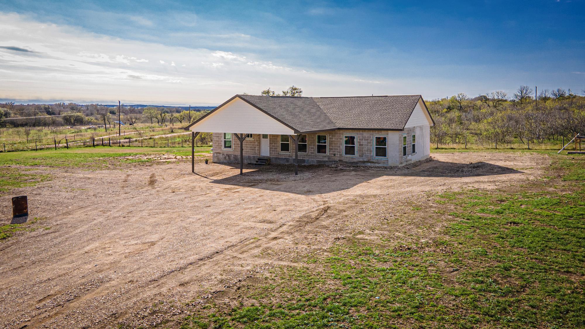 3370 Pettytown Rd, Dale, TX 78616