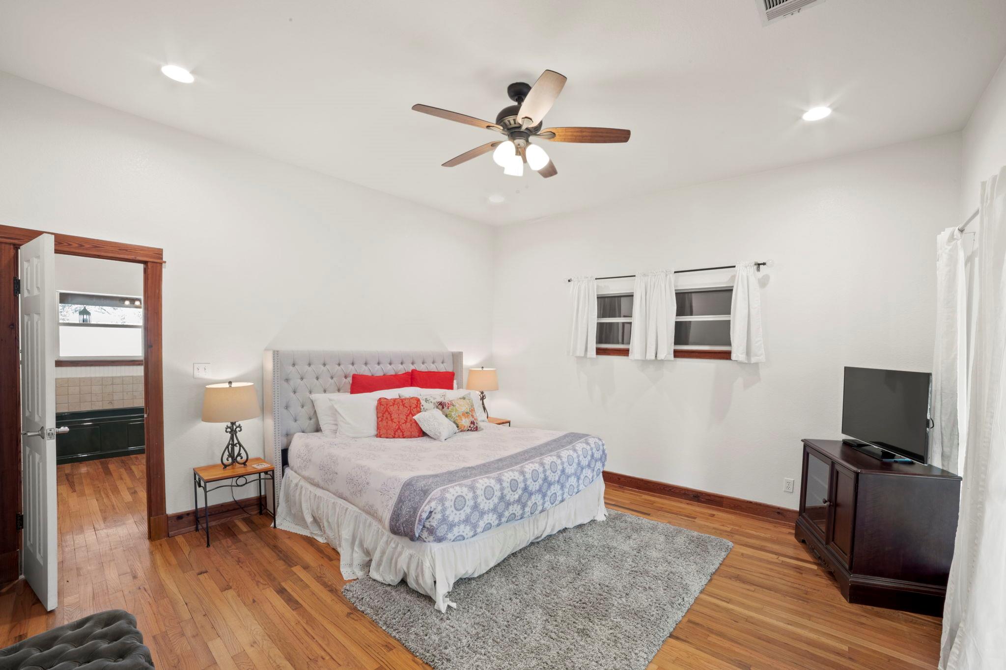 20001 Hamilton Pool Rd, Dripping Springs, TX 78620