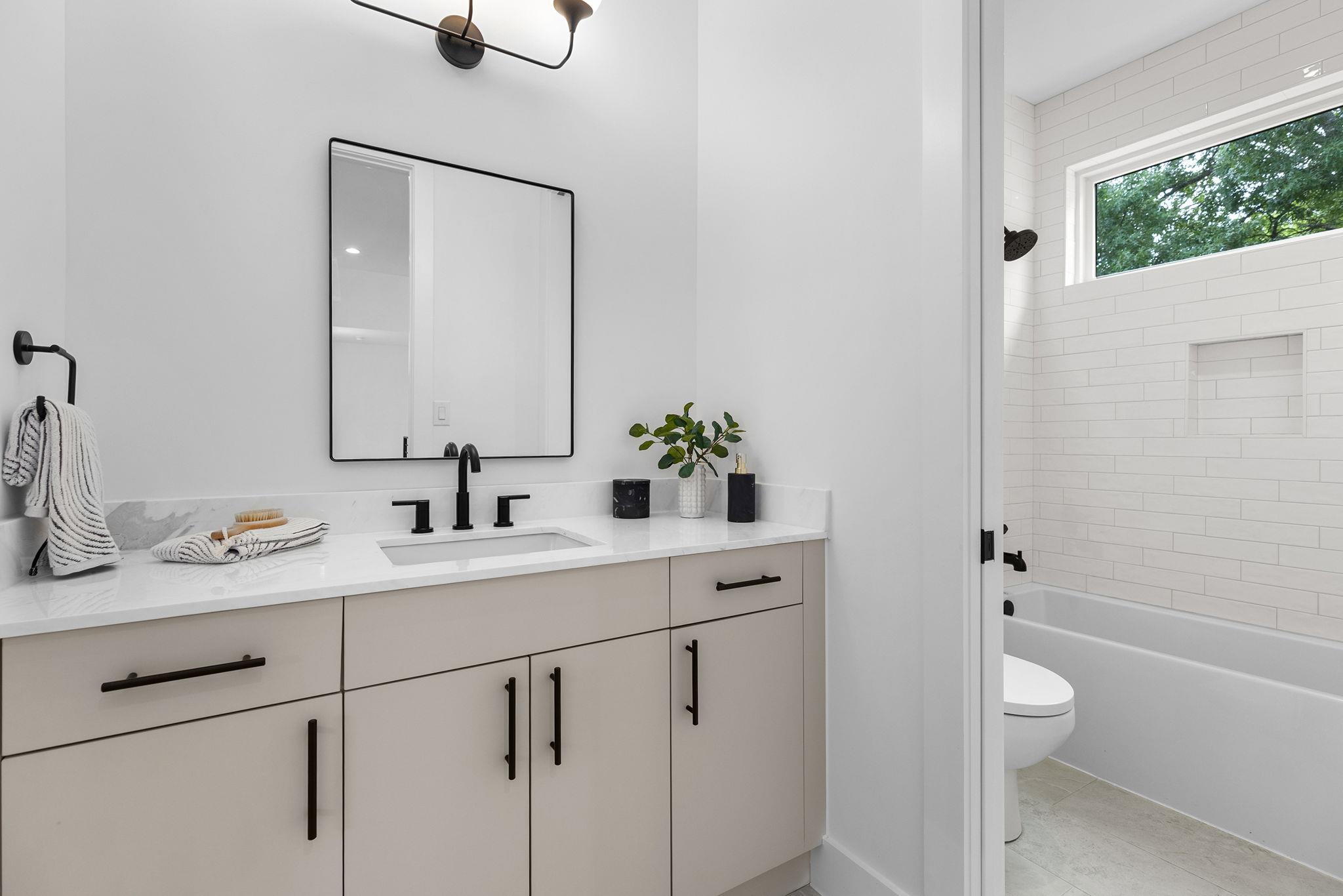 1119 Fairmount Ave, Austin, TX 78704