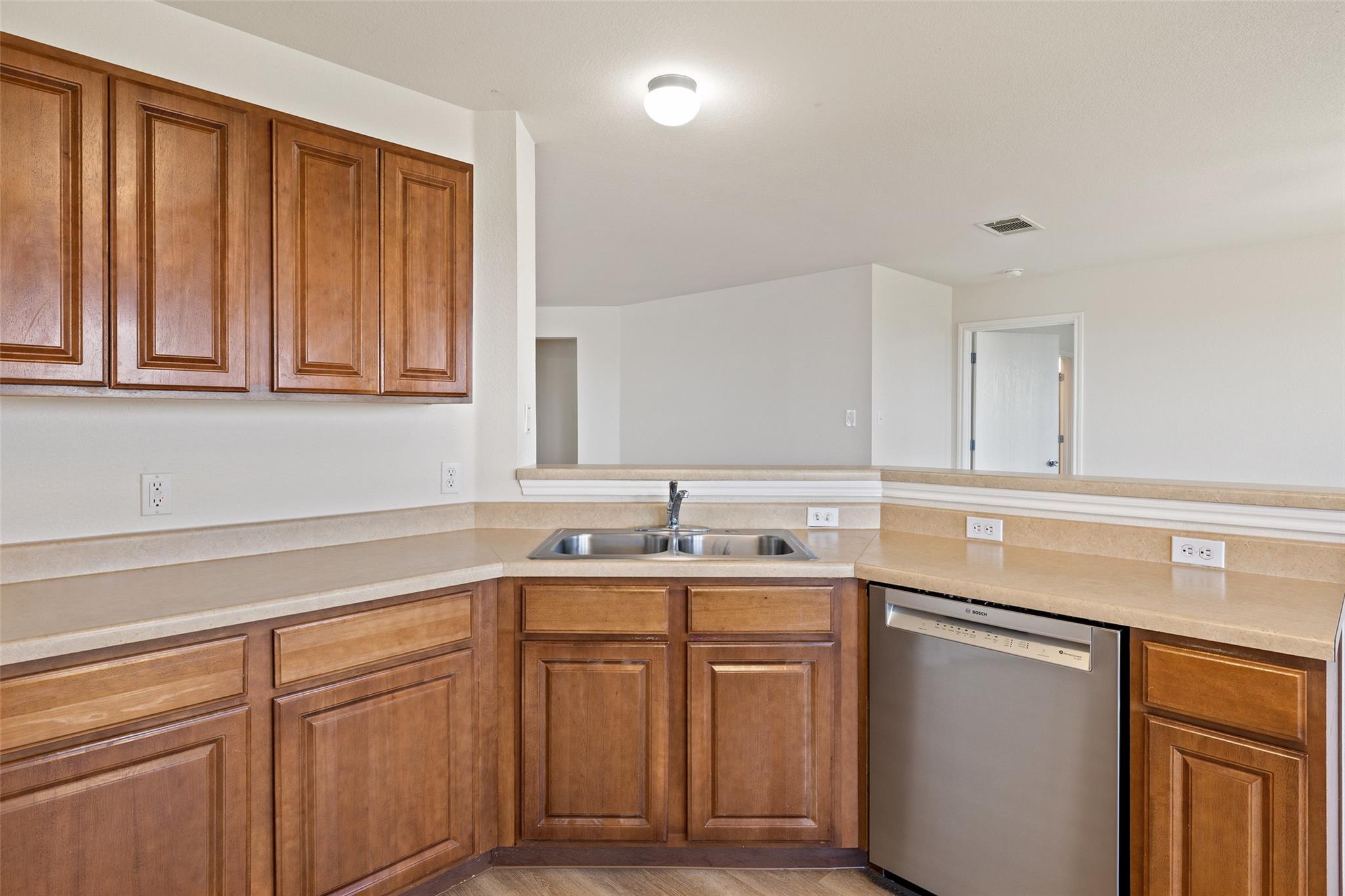320 Brandons Way, Buda, TX 78610