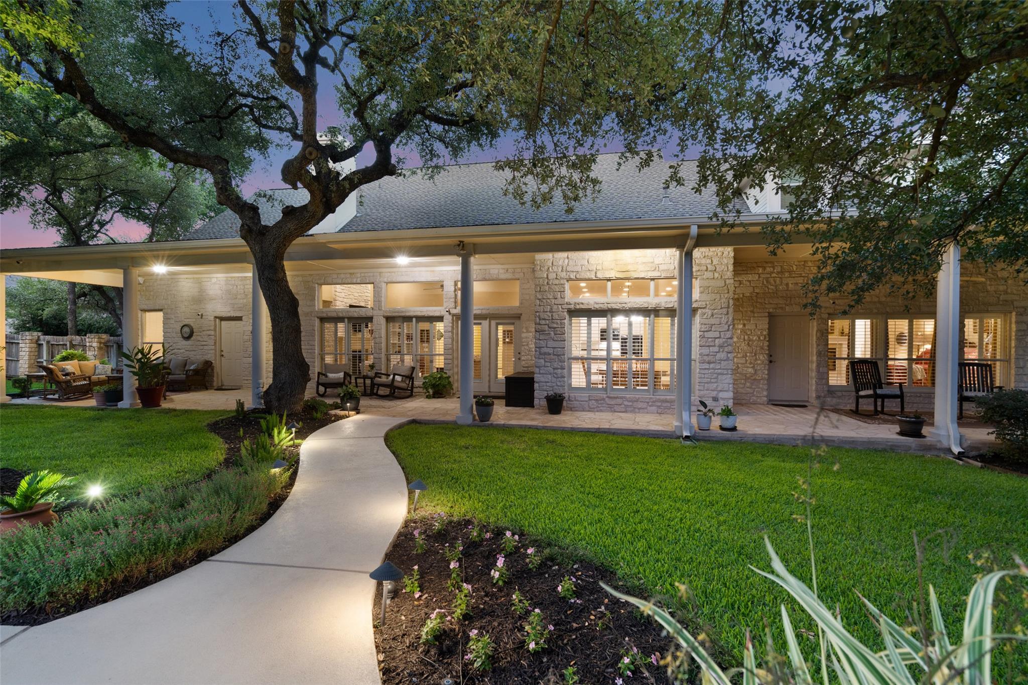 2319 Woodway Dr, Round Rock, TX 78681