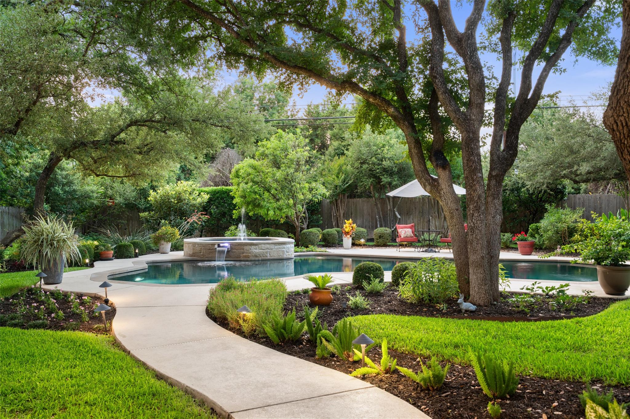2319 Woodway Dr, Round Rock, TX 78681
