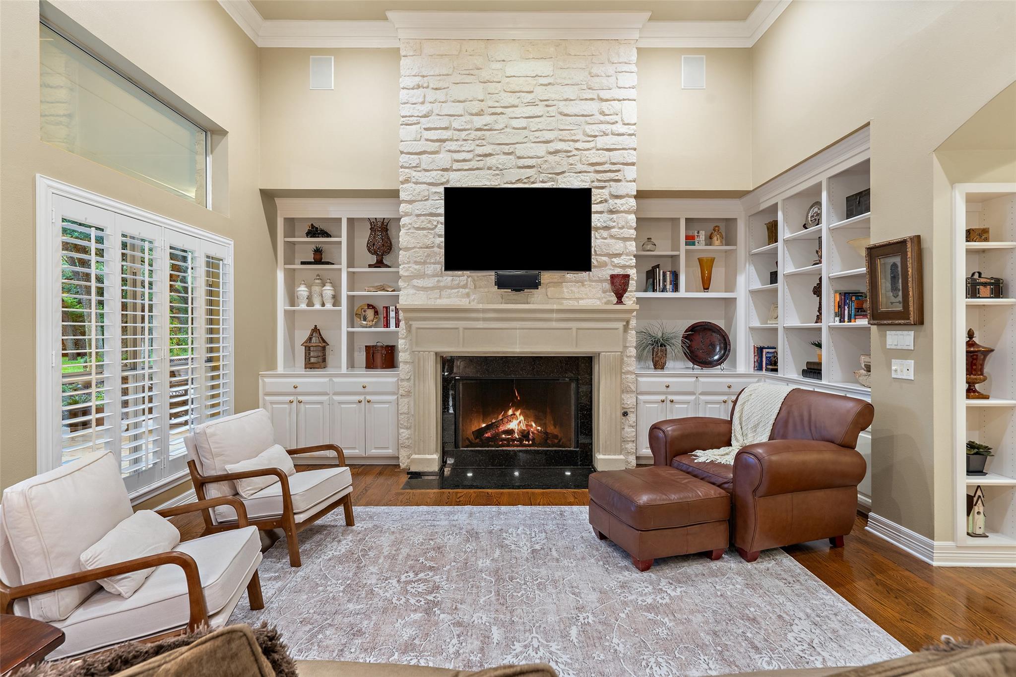 2319 Woodway Dr, Round Rock, TX 78681