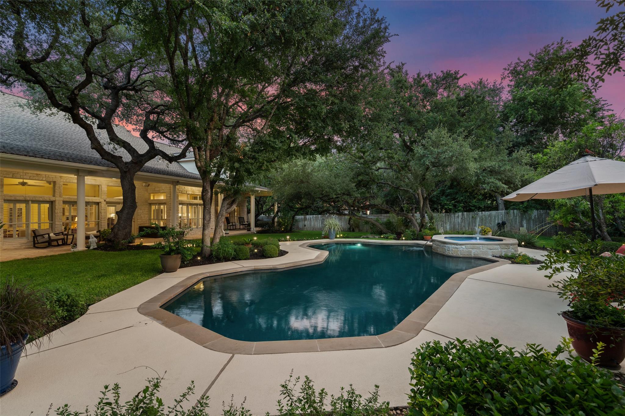 2319 Woodway Dr, Round Rock, TX 78681