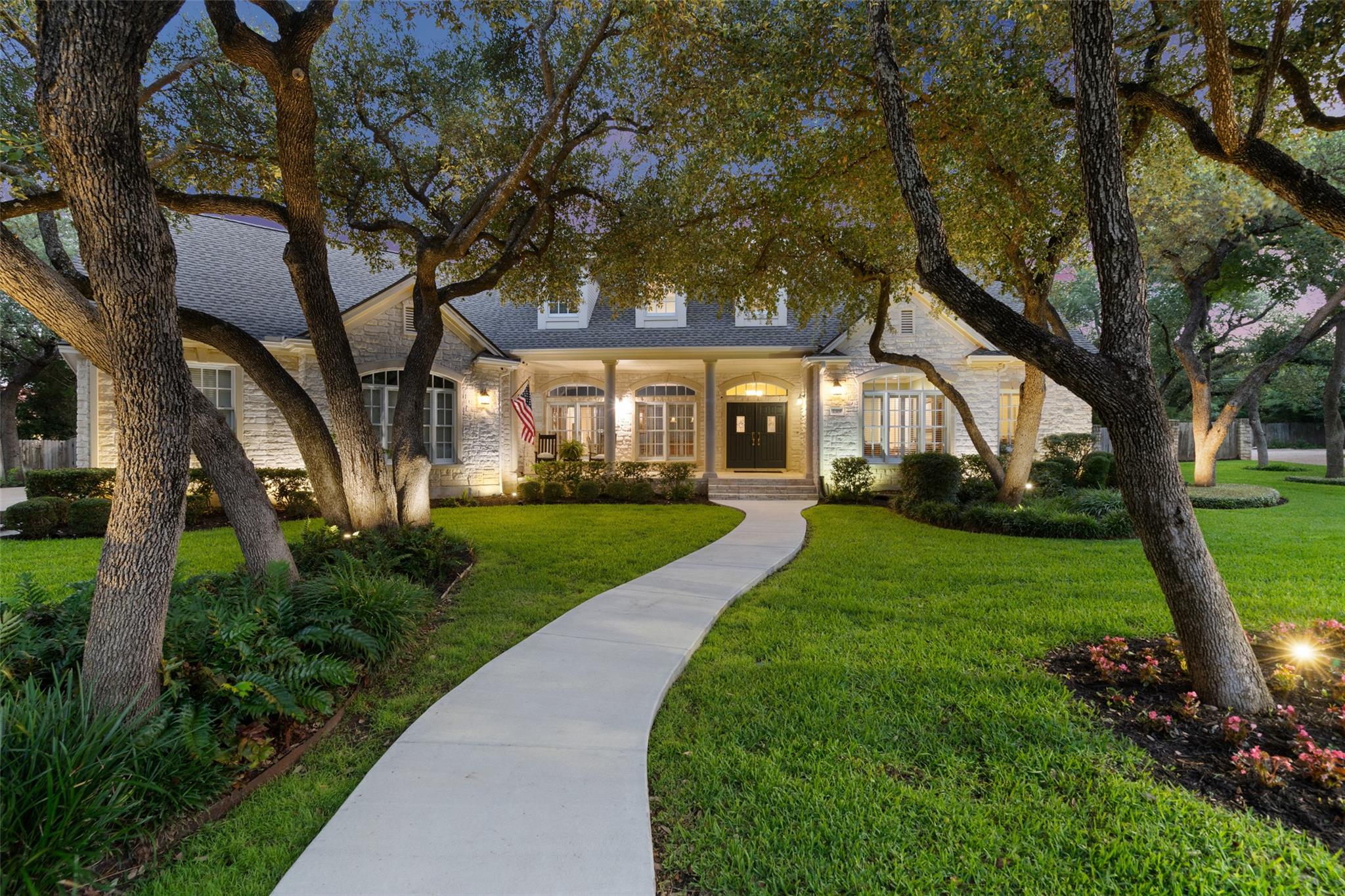2319 Woodway Dr, Round Rock, TX 78681