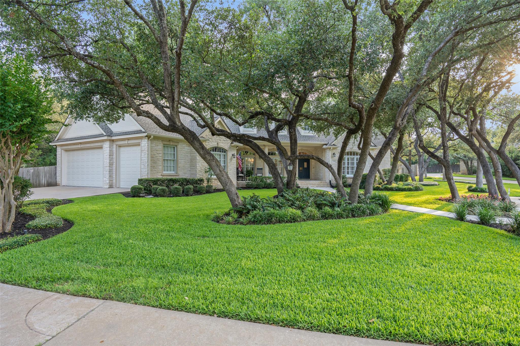 2319 Woodway Dr, Round Rock, TX 78681