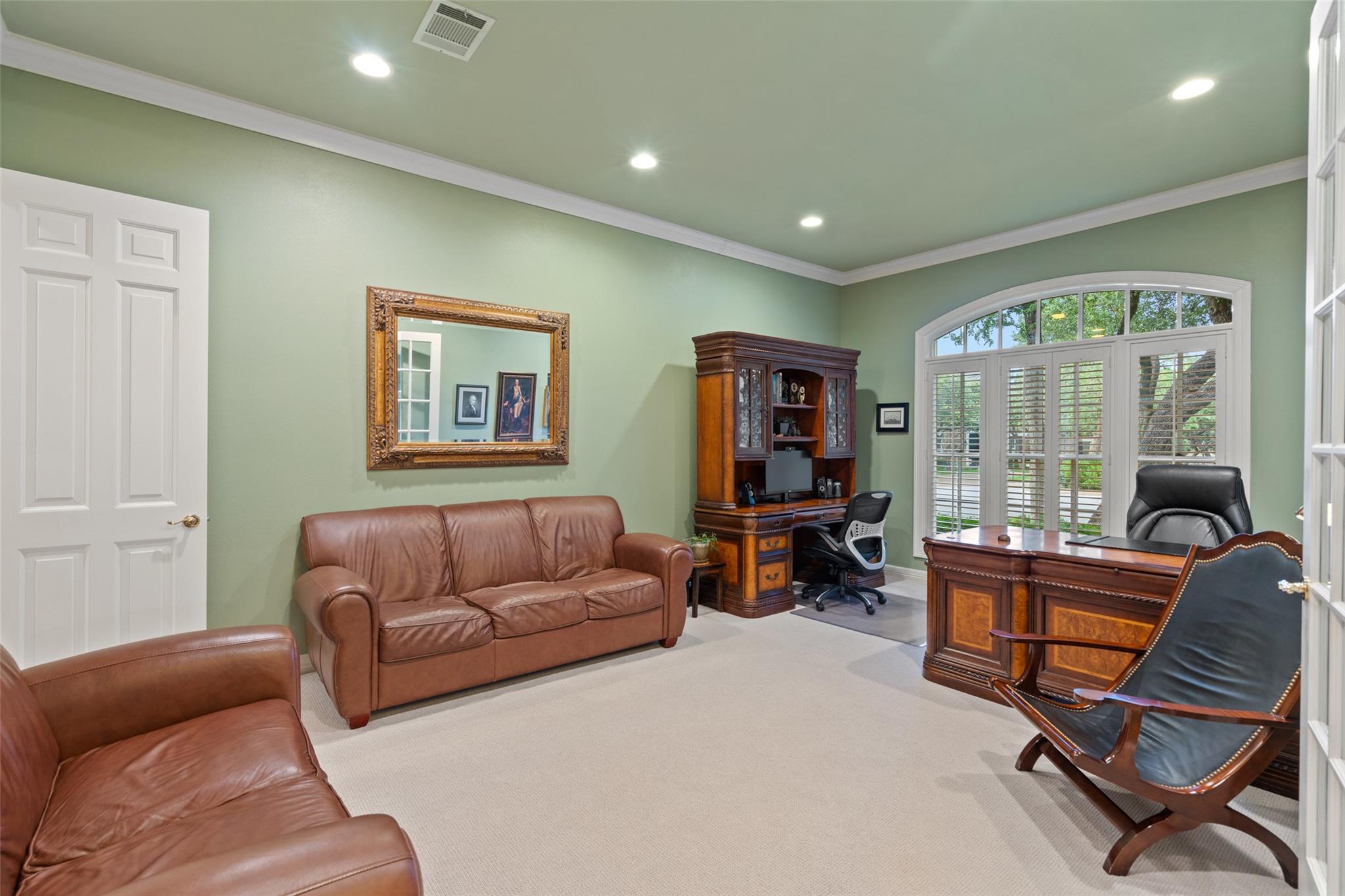 2319 Woodway Dr, Round Rock, TX 78681
