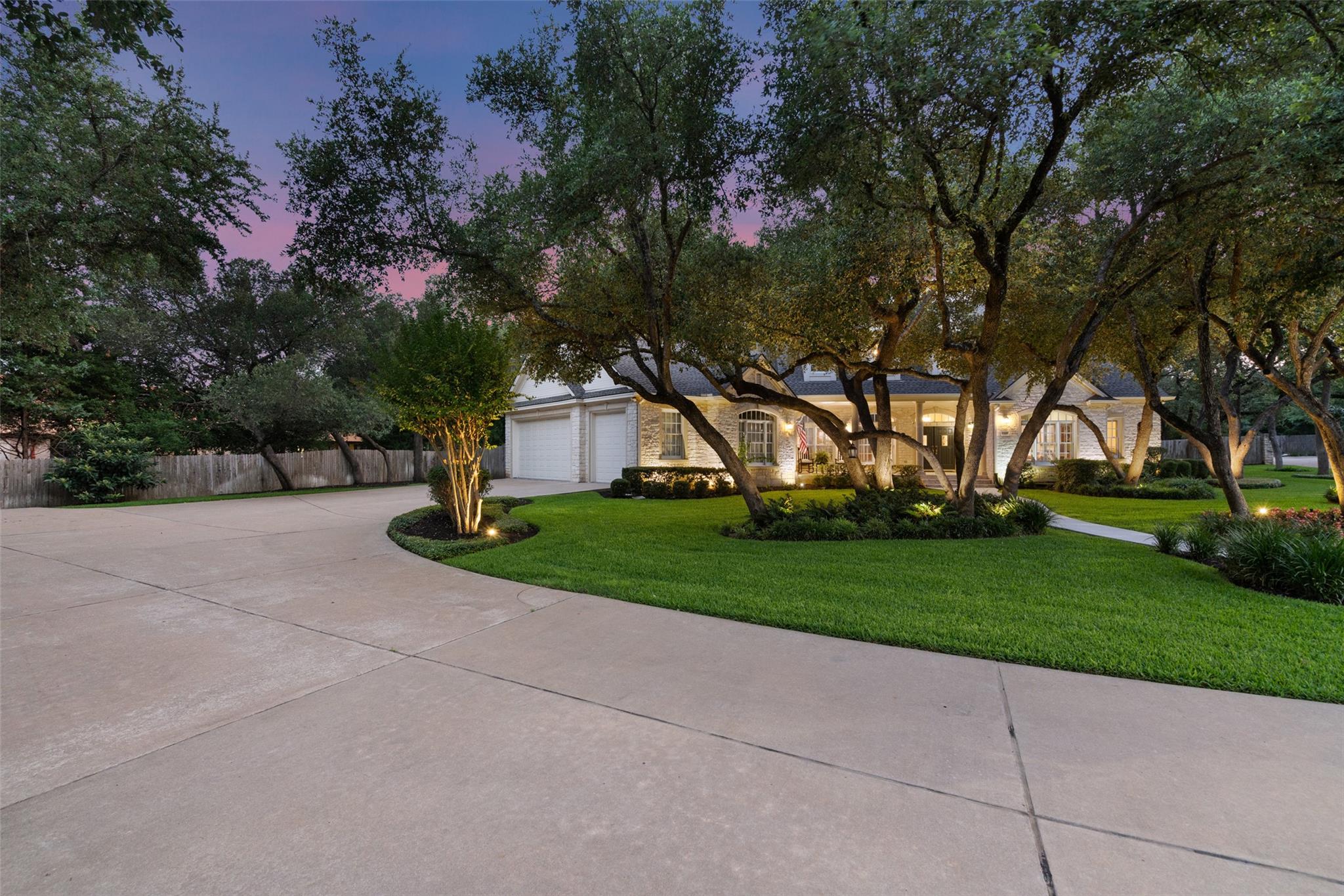 2319 Woodway Dr, Round Rock, TX 78681