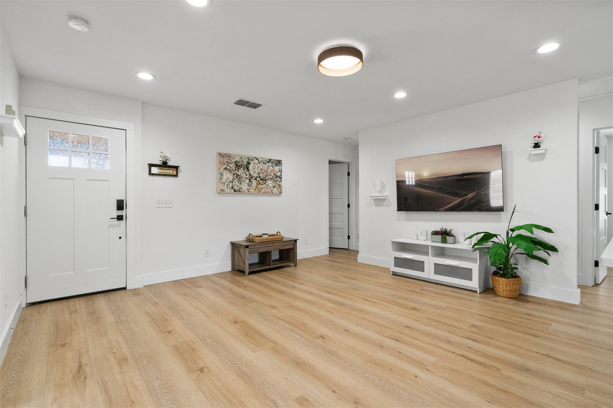 8516 Contour Dr, Austin, TX 78757