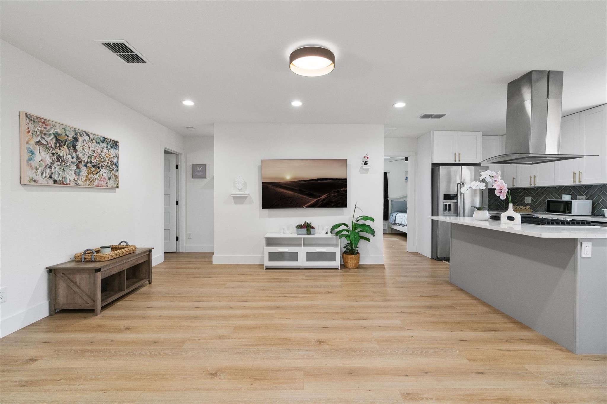 8516 Contour Dr, Austin, TX 78757