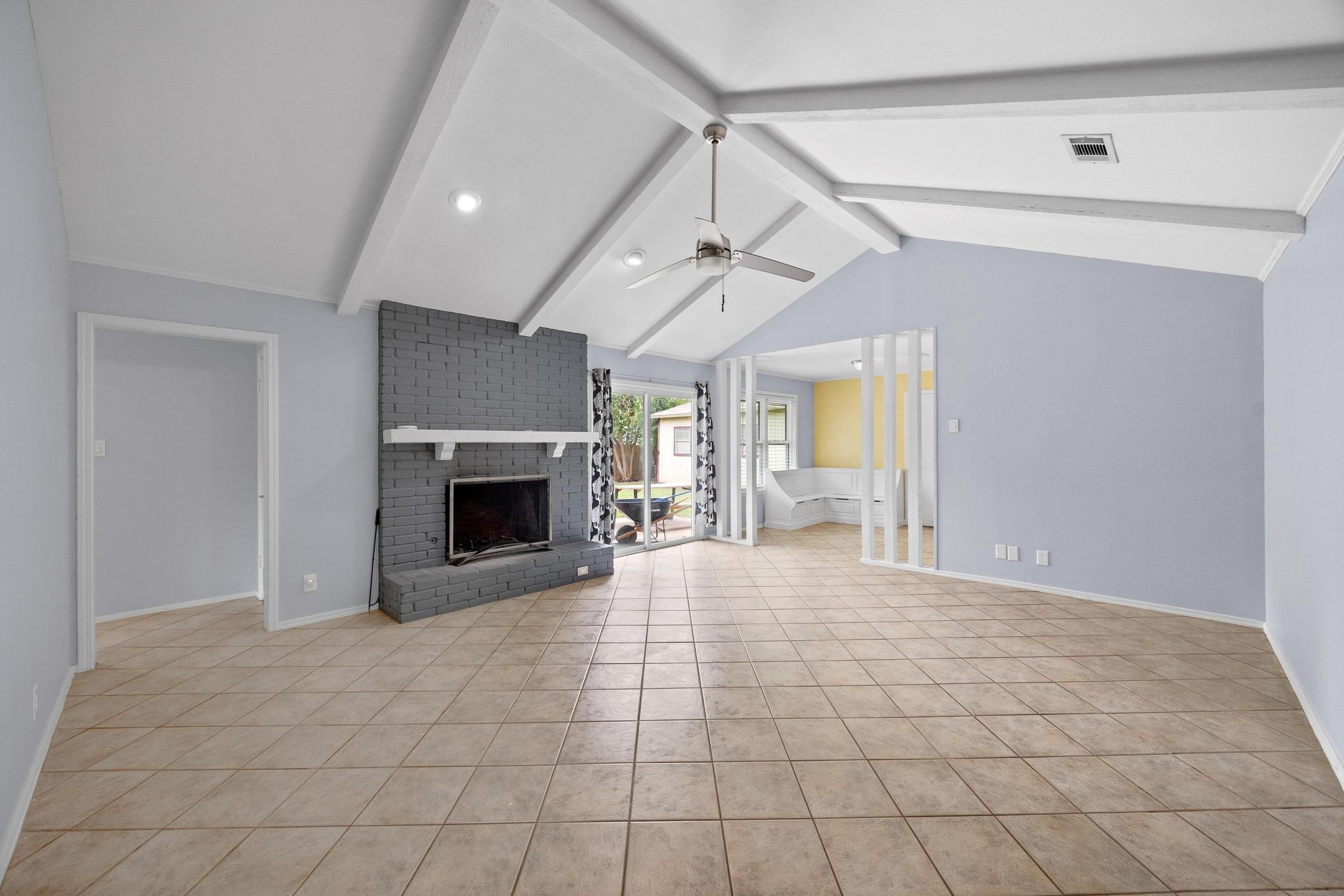 1301 S Meadows Dr, Austin, TX 78758