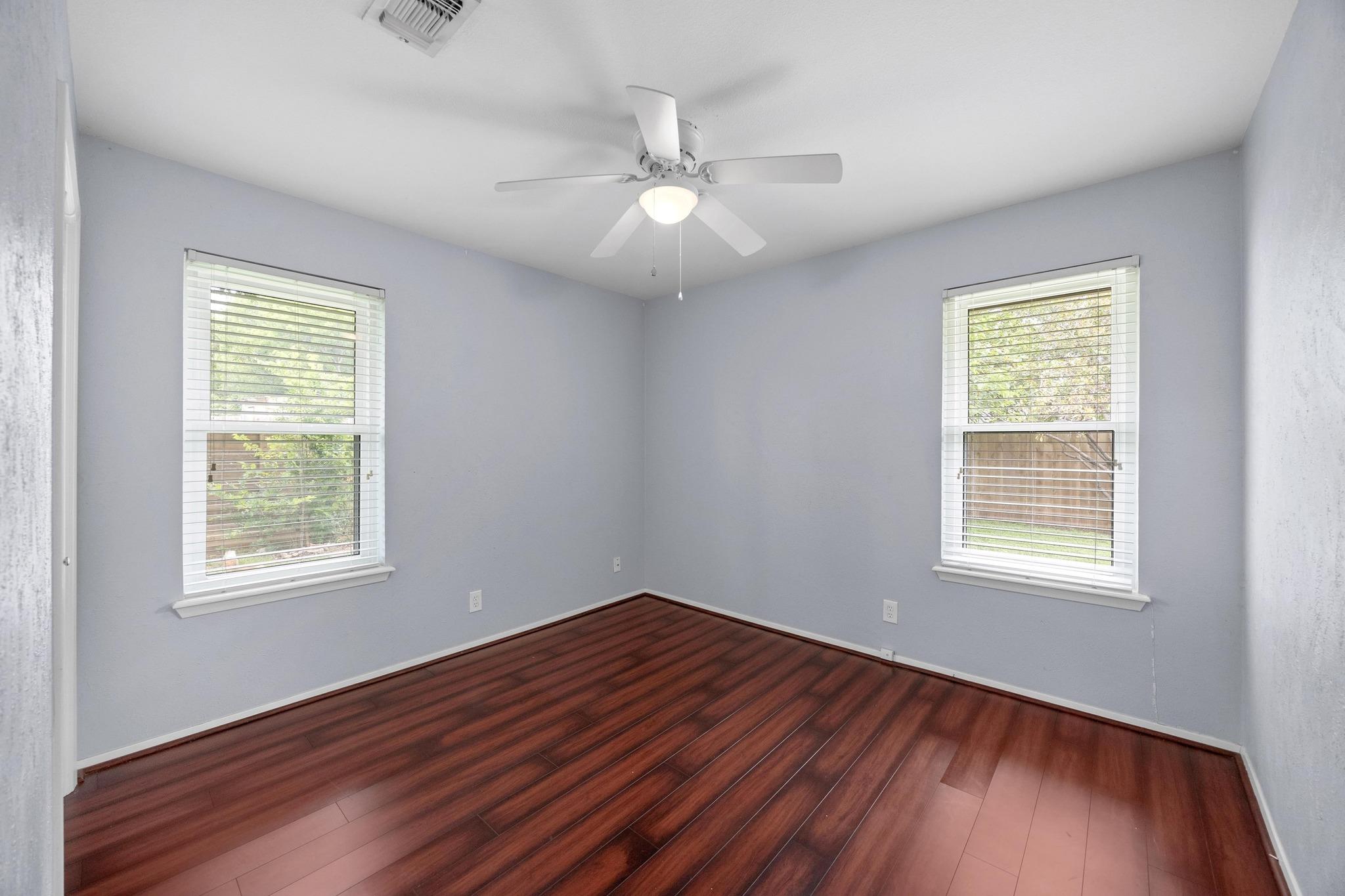 1301 S Meadows Dr, Austin, TX 78758