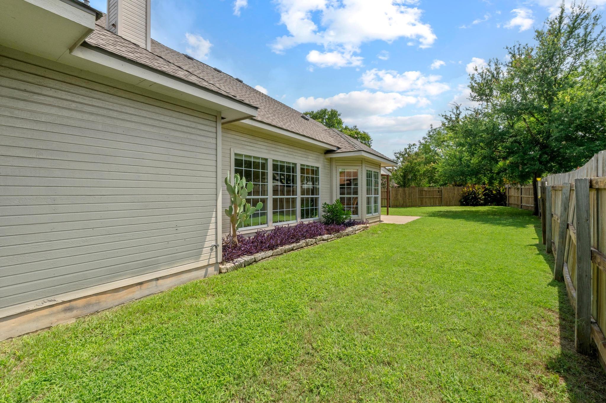 17704 Miller Falls Cv, Round Rock, TX 78681
