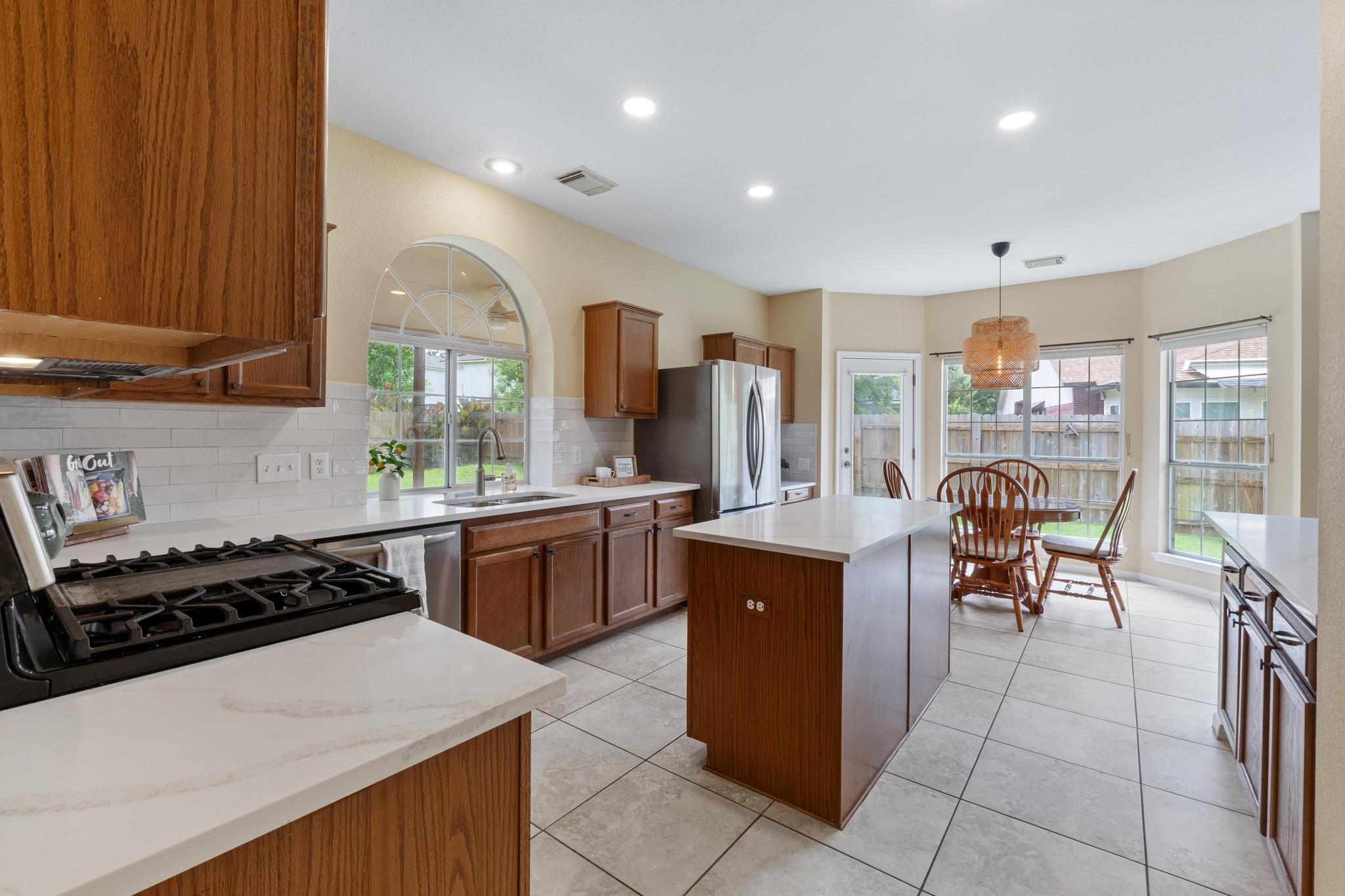 17704 Miller Falls Cv, Round Rock, TX 78681