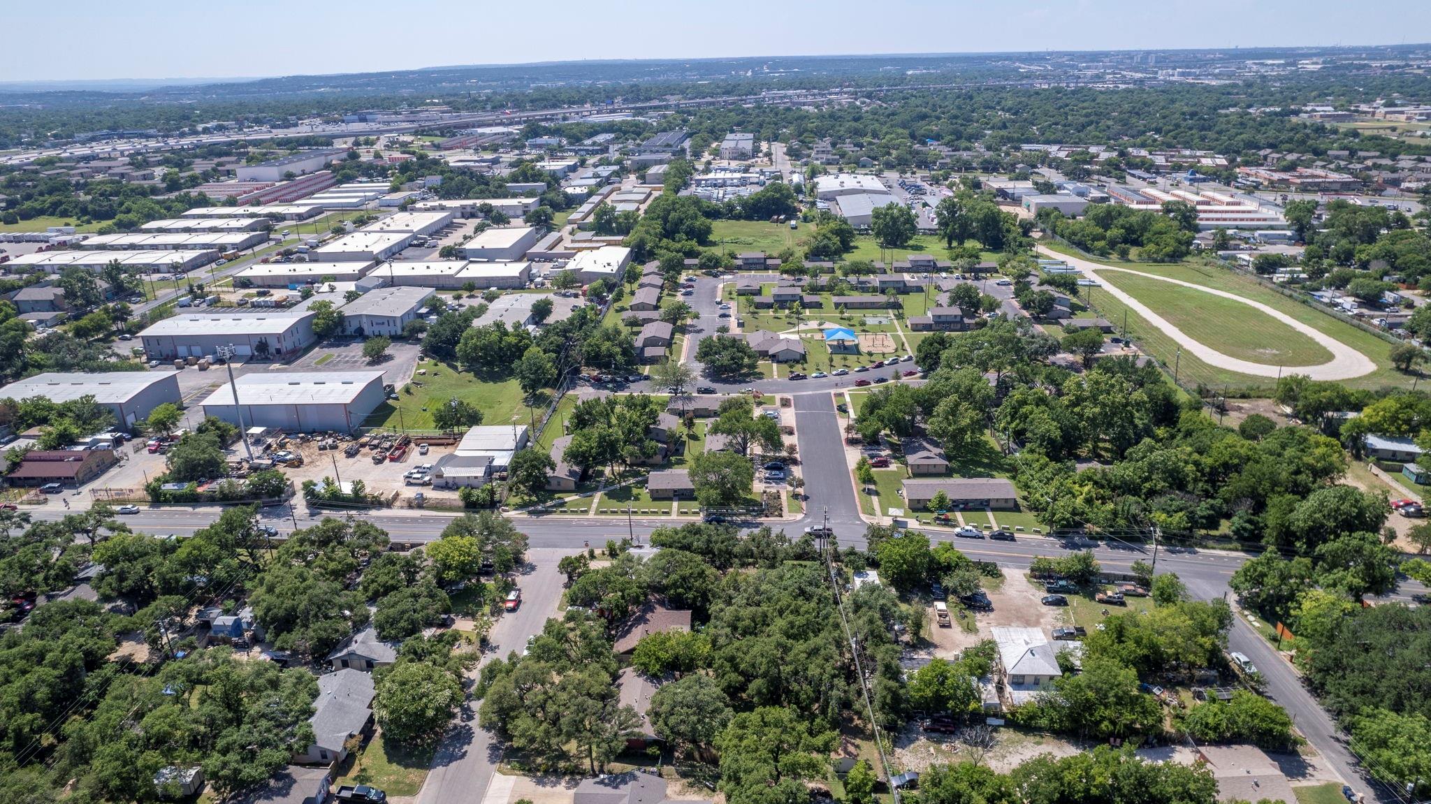 100 Red Oak Cir, Austin, TX 78753