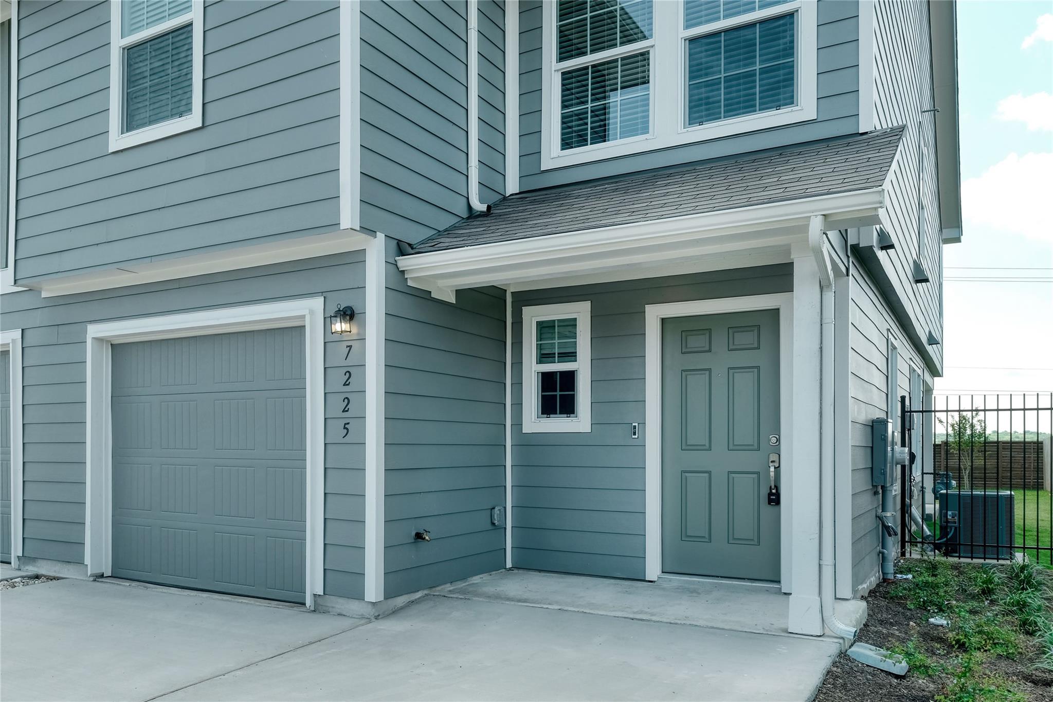 7225 Spotted Leaf Way, Del Valle, TX 78617