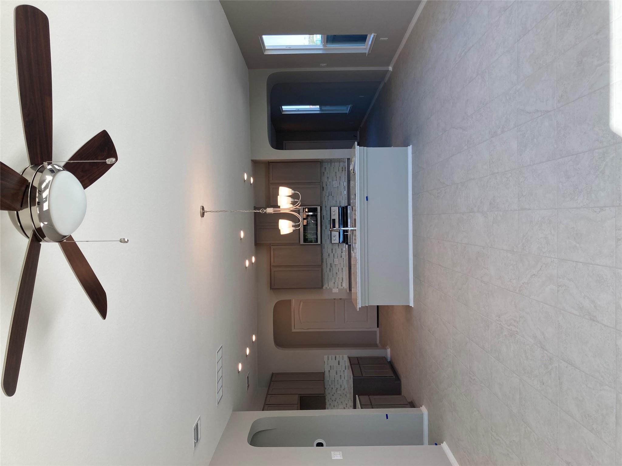 160 Lorianne Ln, Kyle, TX 78640