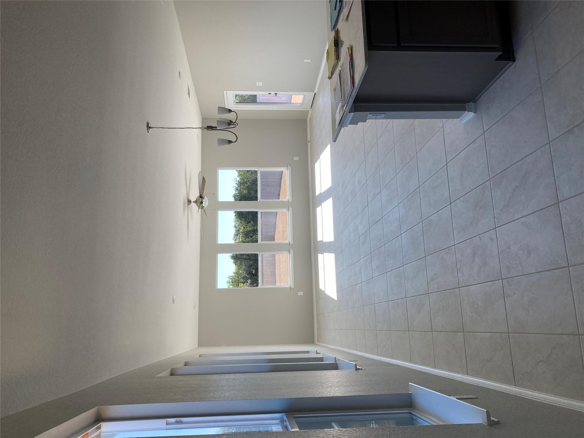160 Lorianne Ln, Kyle, TX 78640
