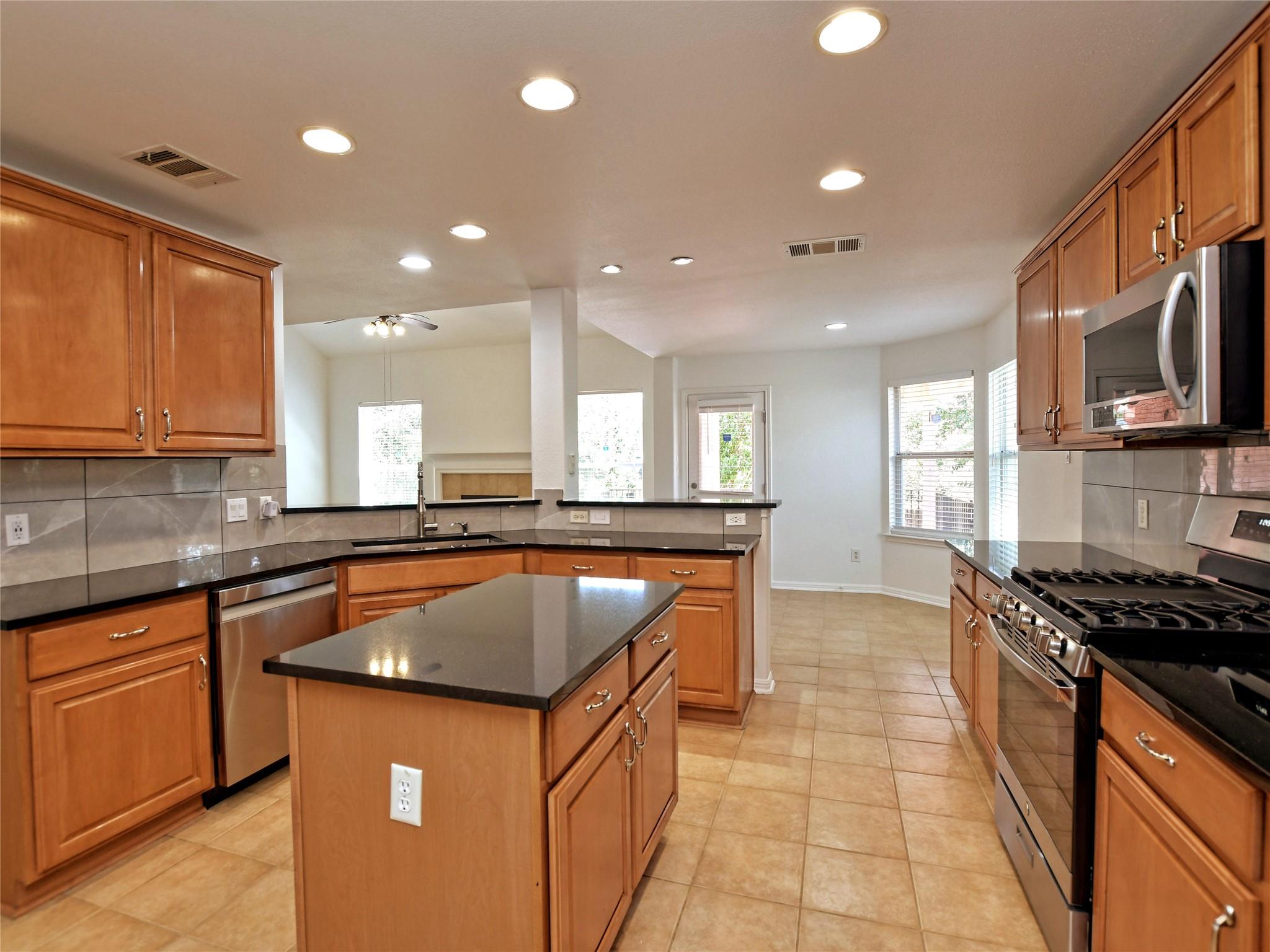 106 S Gadwall Ln, Cedar Park, TX 78613
