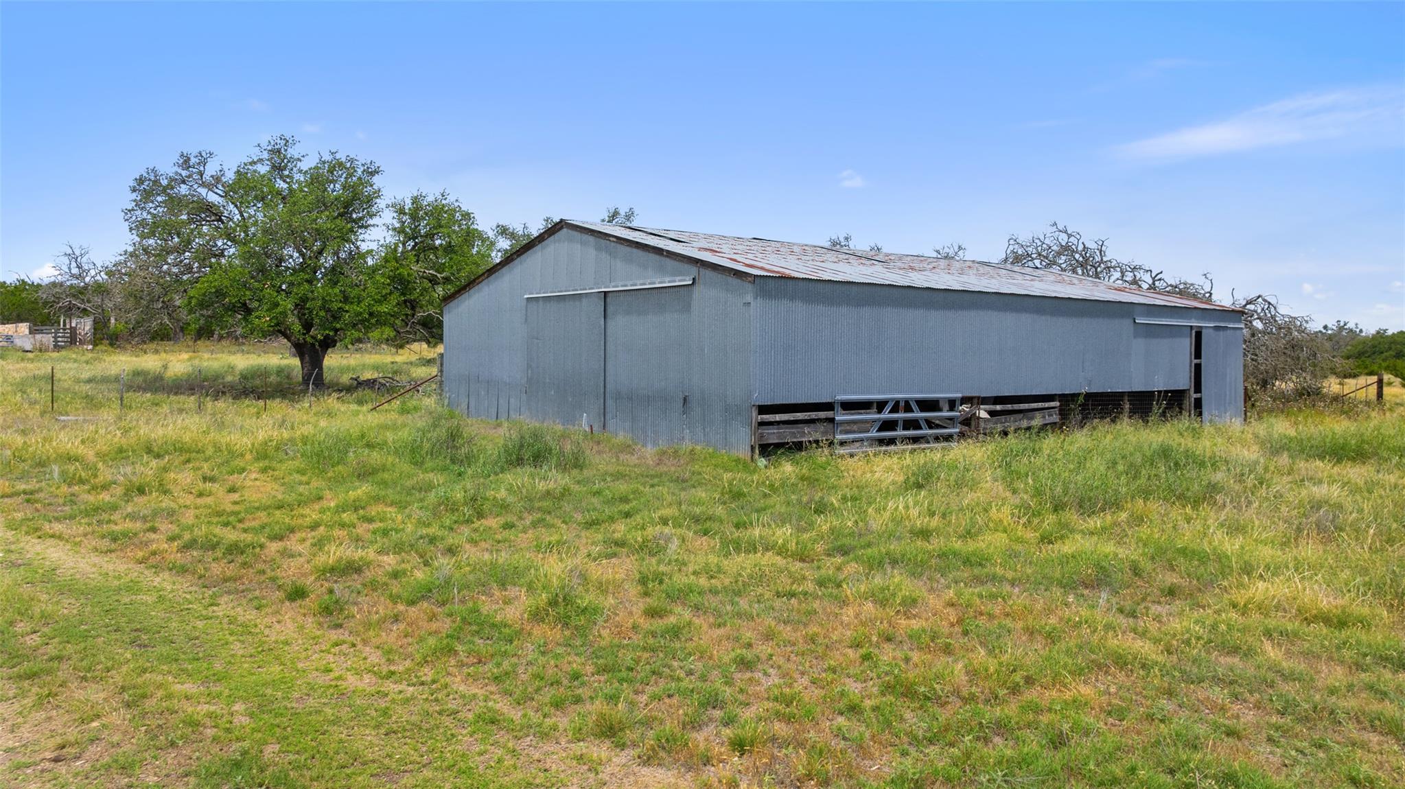 65 Miles Lane, Harper, TX 78631