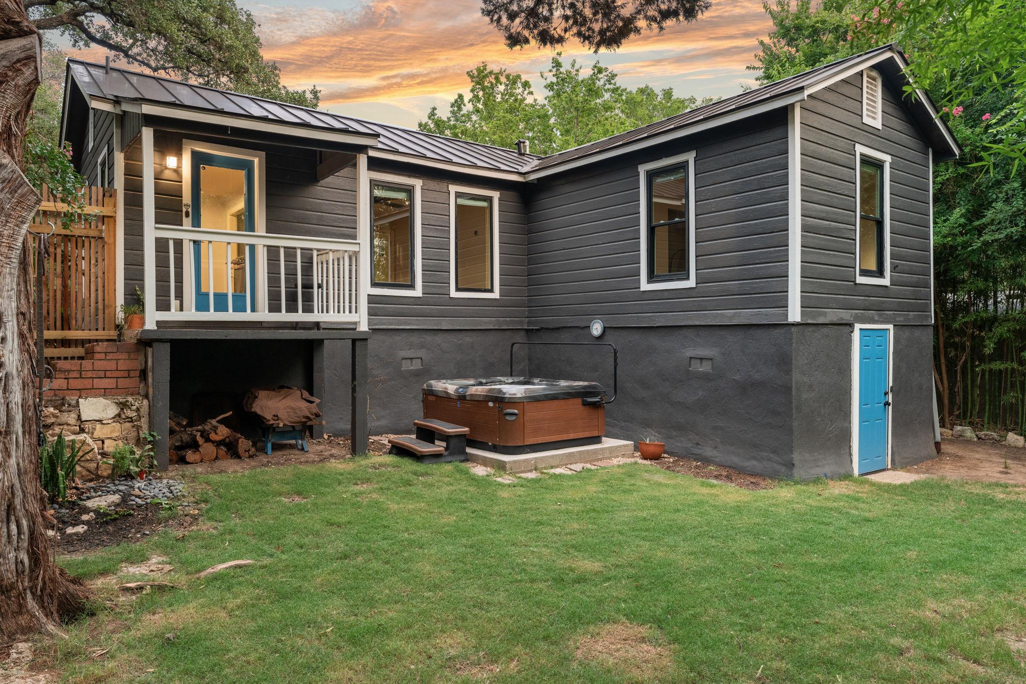 1904 S 6th St, Austin, TX 78704