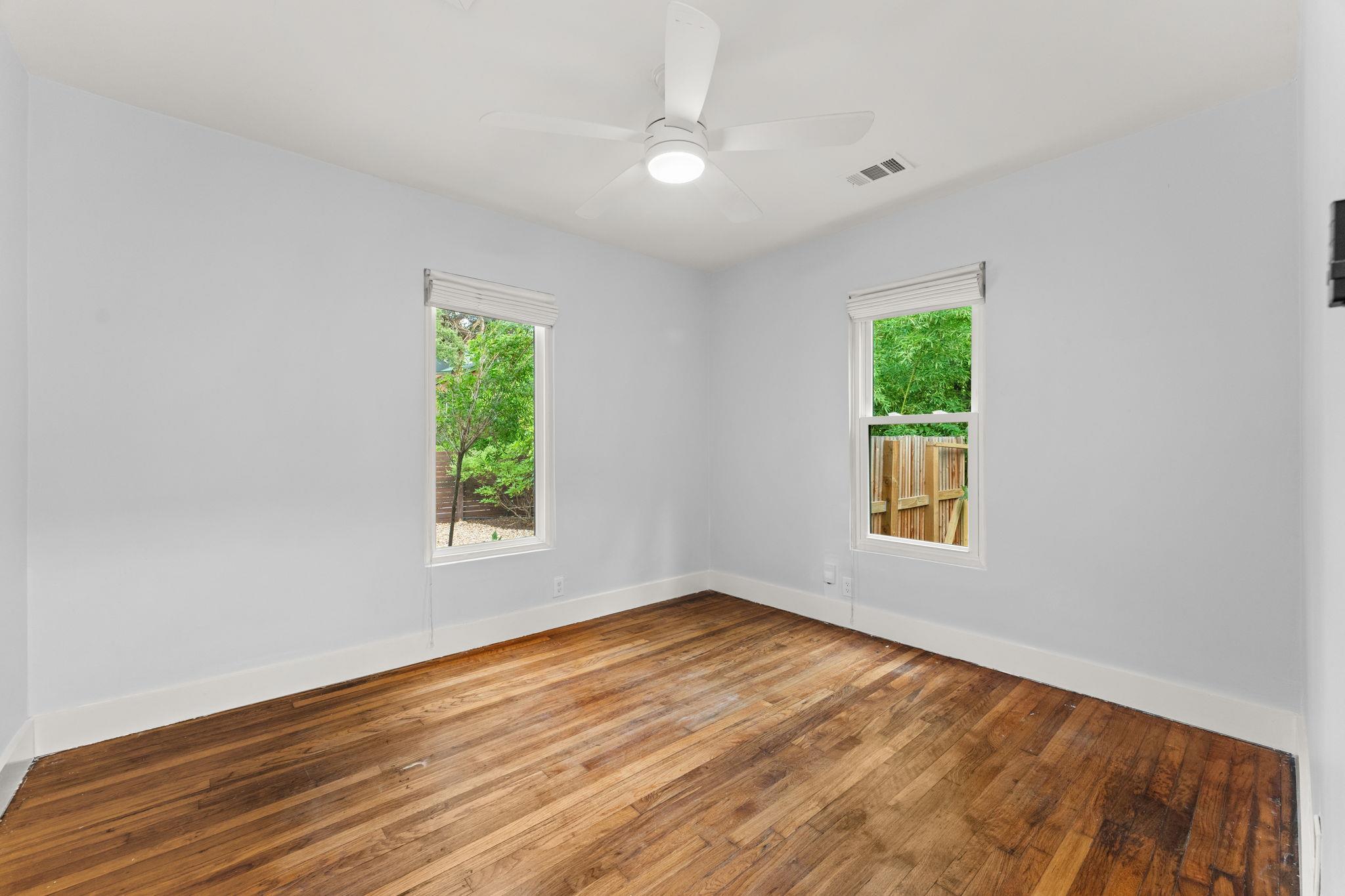 1904 S 6th St, Austin, TX 78704