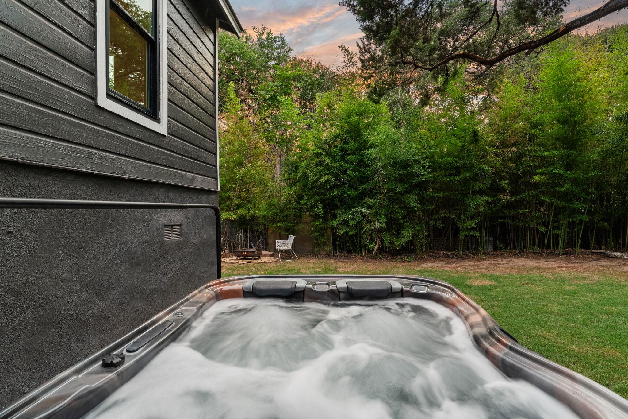 1904 S 6th St, Austin, TX 78704