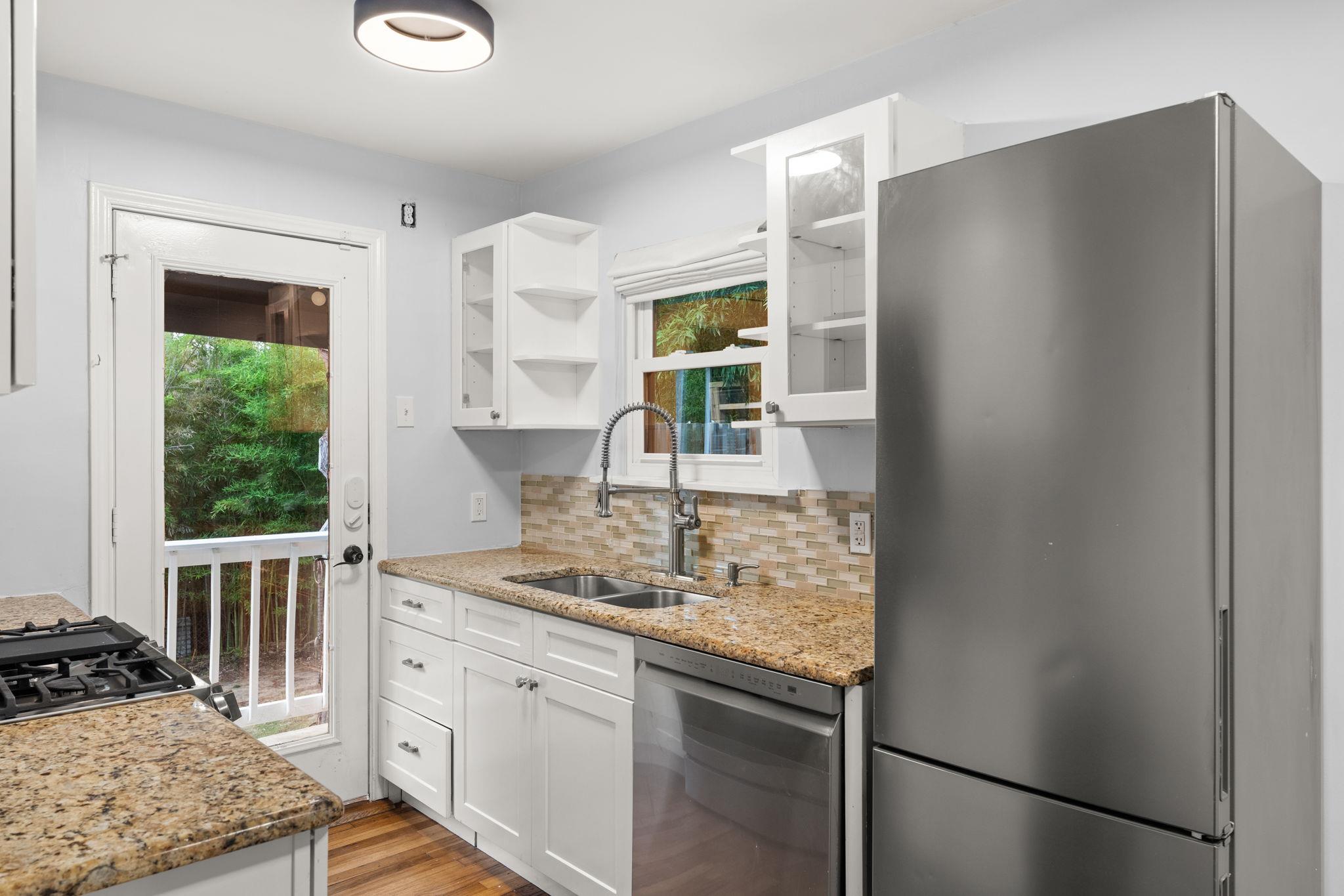 1904 S 6th St, Austin, TX 78704